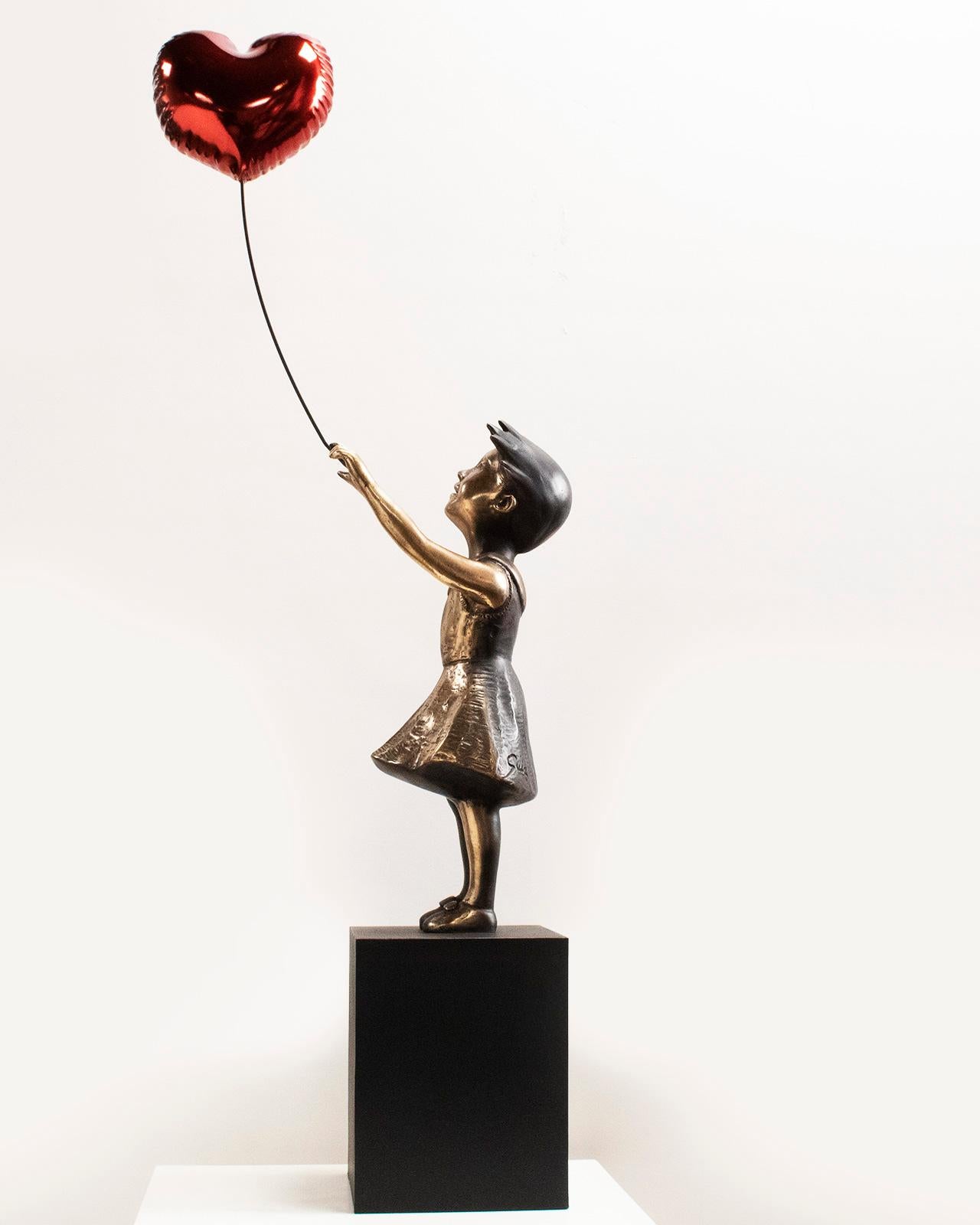 Girl with balloon 74 – Miguel Guía Street Art Cast bronze Sculpture Big 5
