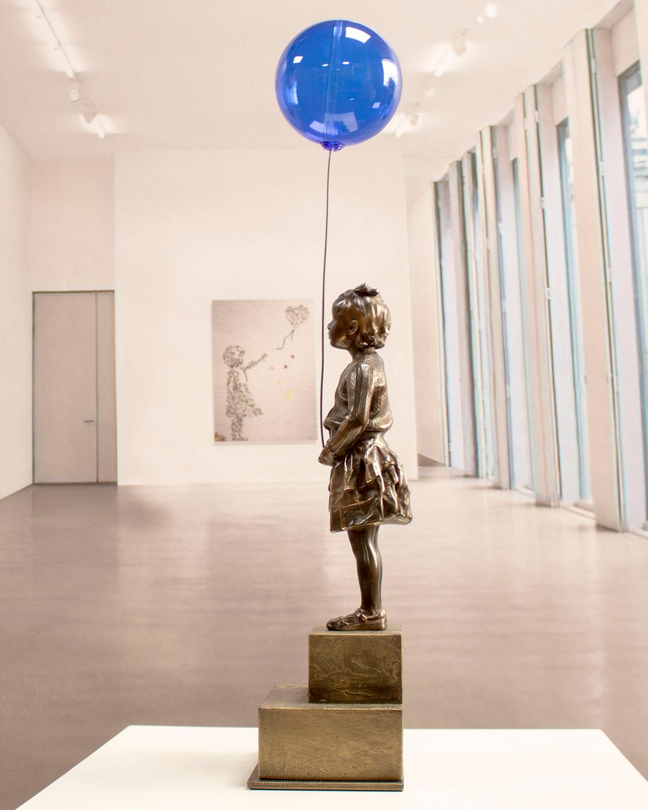 Girl with blue magic balloon 34 - Miguel Guía  Realist Bronze layer Sculpture For Sale 6