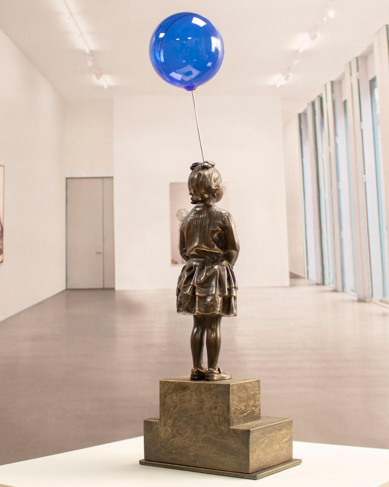 Girl with blue magic balloon 34 - Miguel Guía  Realist Bronze layer Sculpture For Sale 4