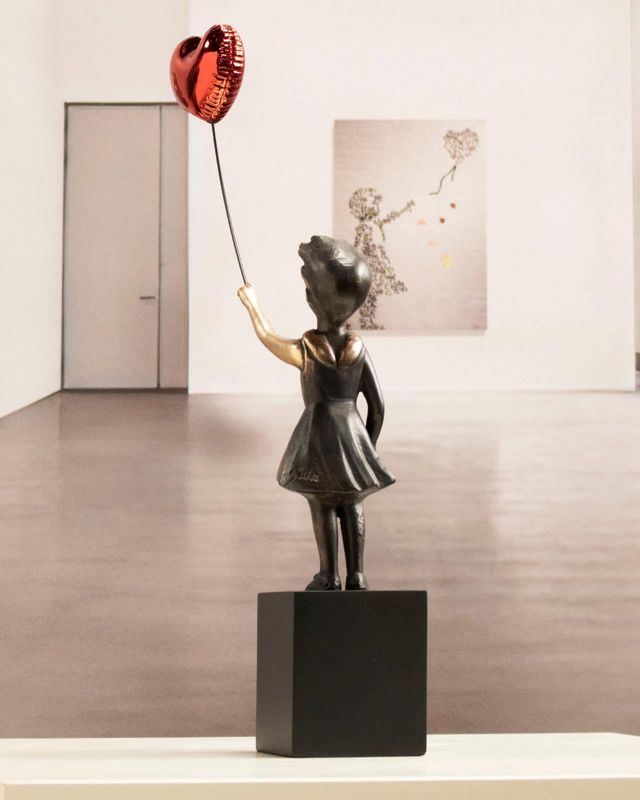 Girl with red balloon - Miguel Guía Street Art Cast bronze Sculpture 6