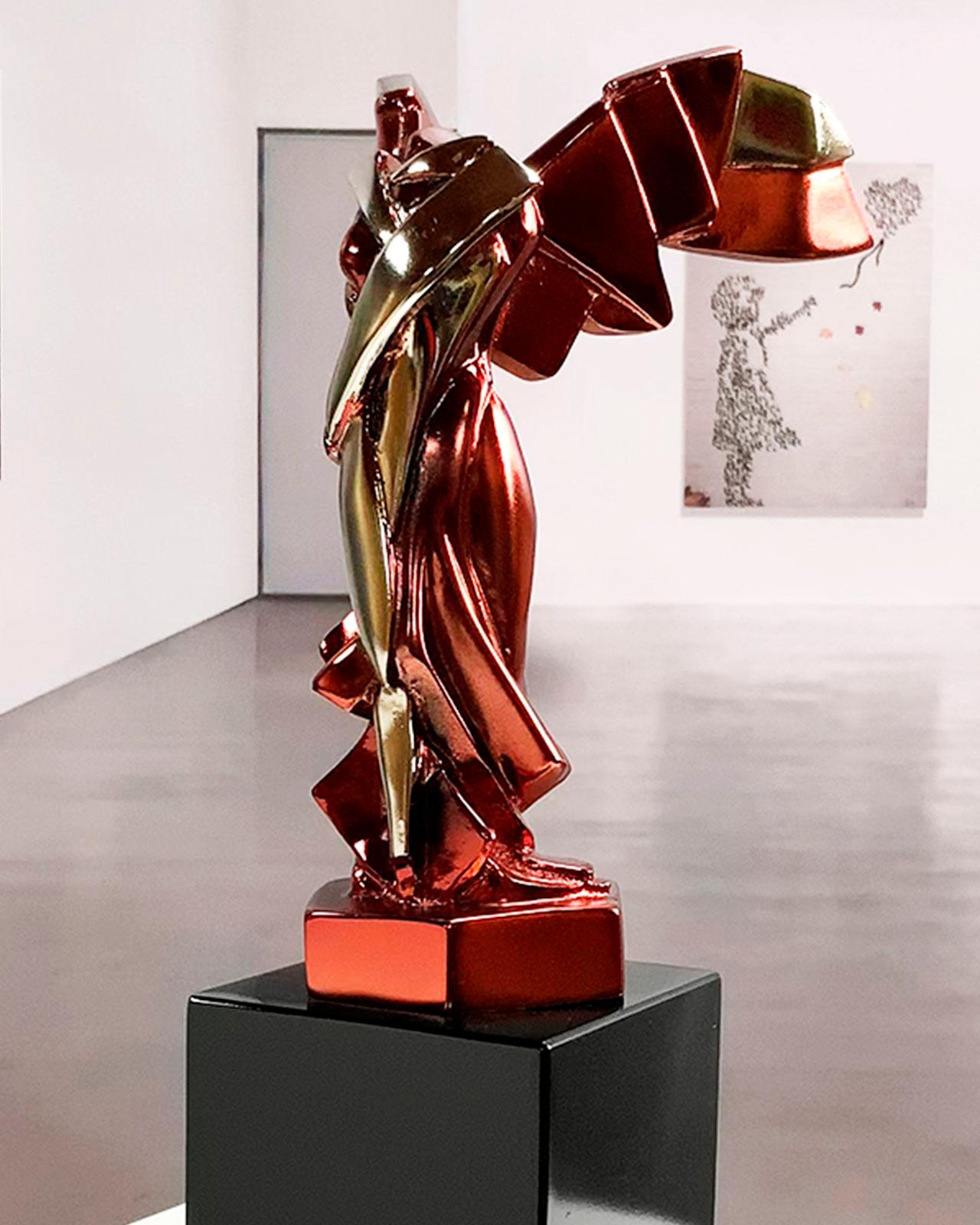 Harmonie of Samothrace Fire red - Miguel Guía Cubist Bronze layer Sculpture For Sale 9