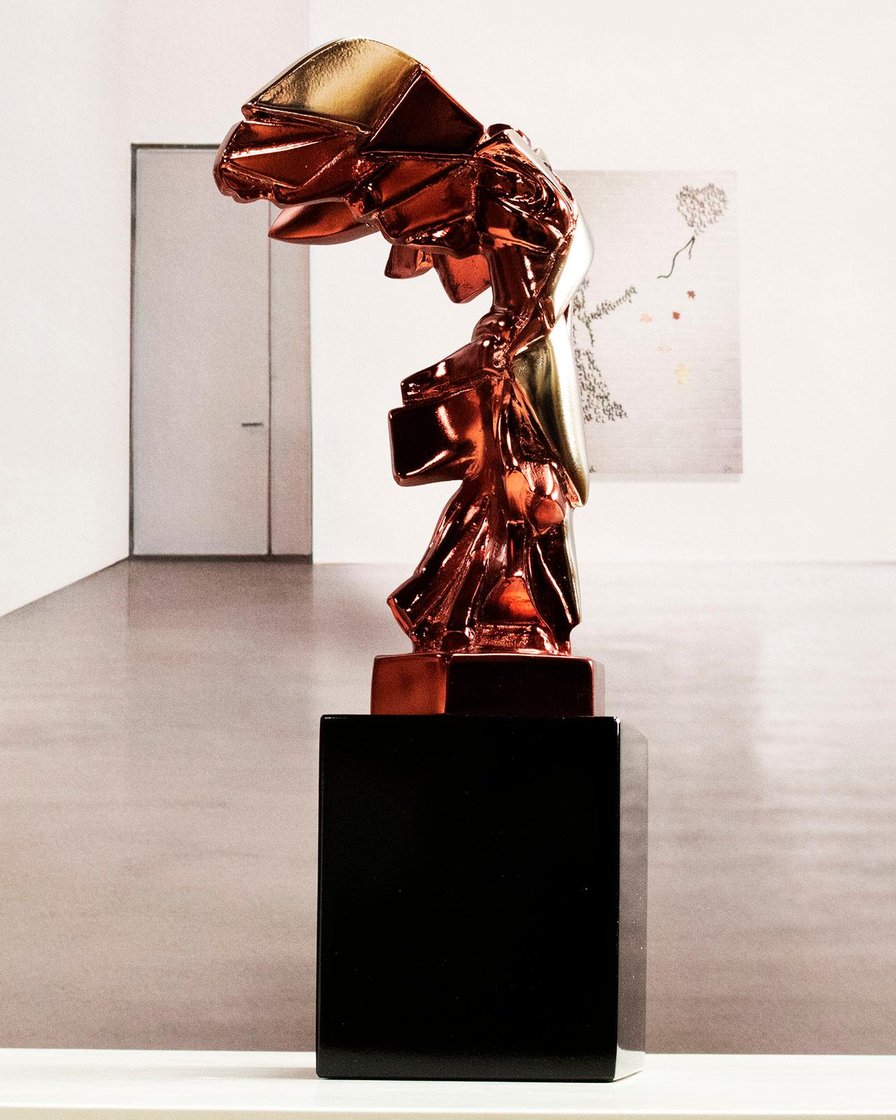 Harmonie of Samothrace Fire red - Miguel Guía Cubist Bronze layer Sculpture For Sale 7