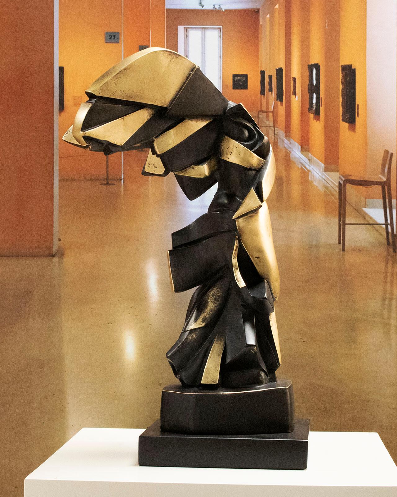 Harmony of Samothrace Big - Miguel Guía Cubist Bronze layer Sculpture 4