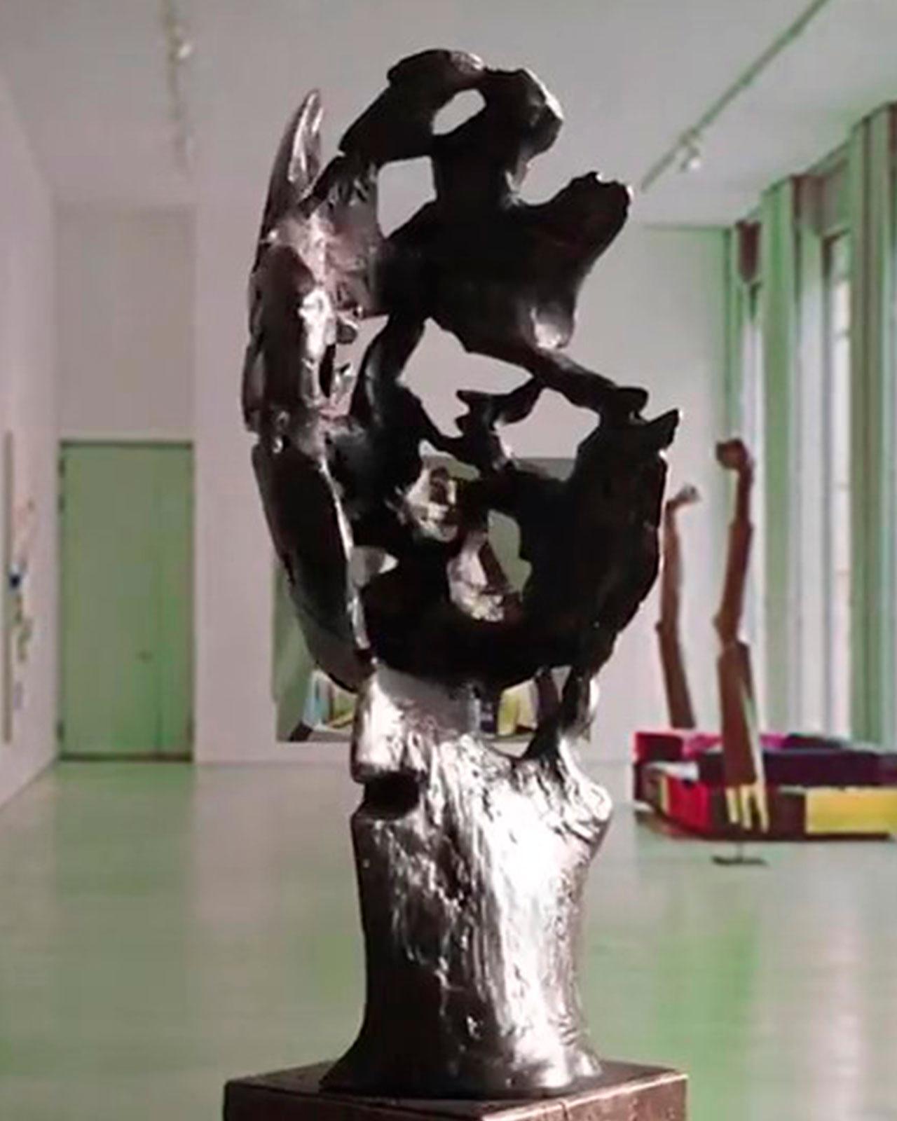 L'homme du futur - Miguel Guía Sculpture expressionniste en couche de bronze 15