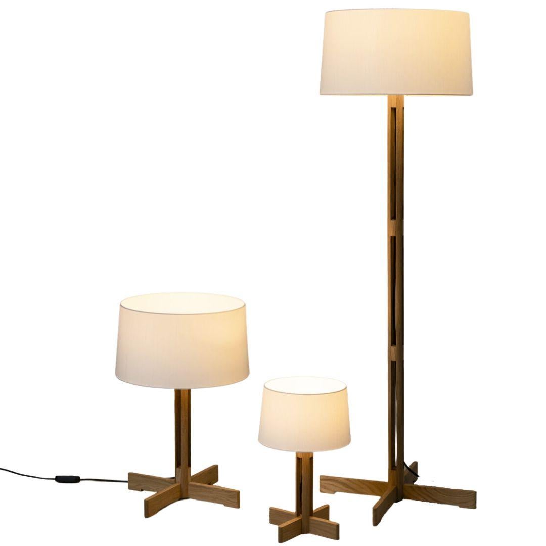 Miguel Milá 'FAD' Floor Lamp in Natural Oak and White Linen for Santa & Cole For Sale 2