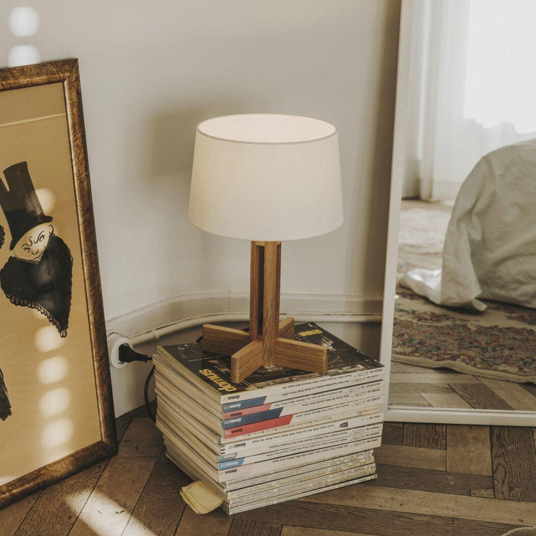 Mid-Century Modern Miguel Milá 'FAD Menor' Table Lamp in Oak and White Linen for Santa & Cole For Sale