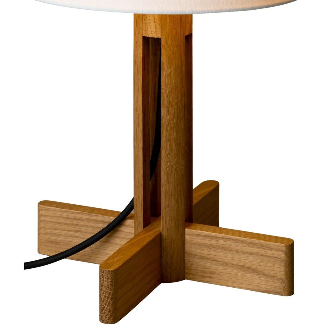 Miguel Milá 'FAD Menor' Table Lamp in Oak and White Linen for Santa & Cole In New Condition For Sale In Glendale, CA
