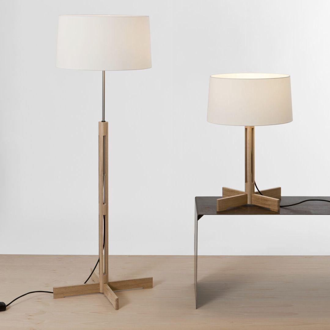 Miguel Milá 'FAD' Table Lamp in Natural Oak and White Linen for Santa & Cole For Sale 1