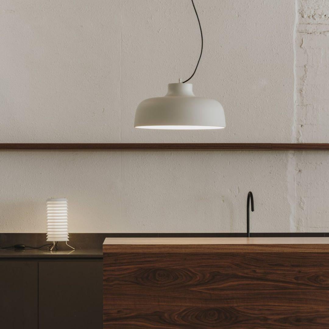 Miguel Milá 'M68' pendant lamp in white aluminum for Santa & Cole

Founded in 1985 in Barcelona, Santa & Cole produces iconic pieces by such luminaries as llmari Tapiovaara, Miguel Milá and other European icons with a commitment to faithfully