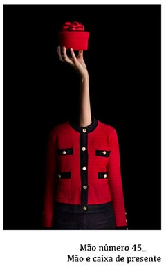 Mao Red Gift - Portrait de mode - Photographie de Miguel Vallinas