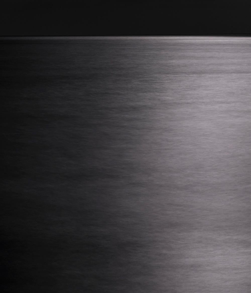 Moonrise I Cauquenes, de la série Mares - Noir Landscape Photograph par Miguel Winograd 
