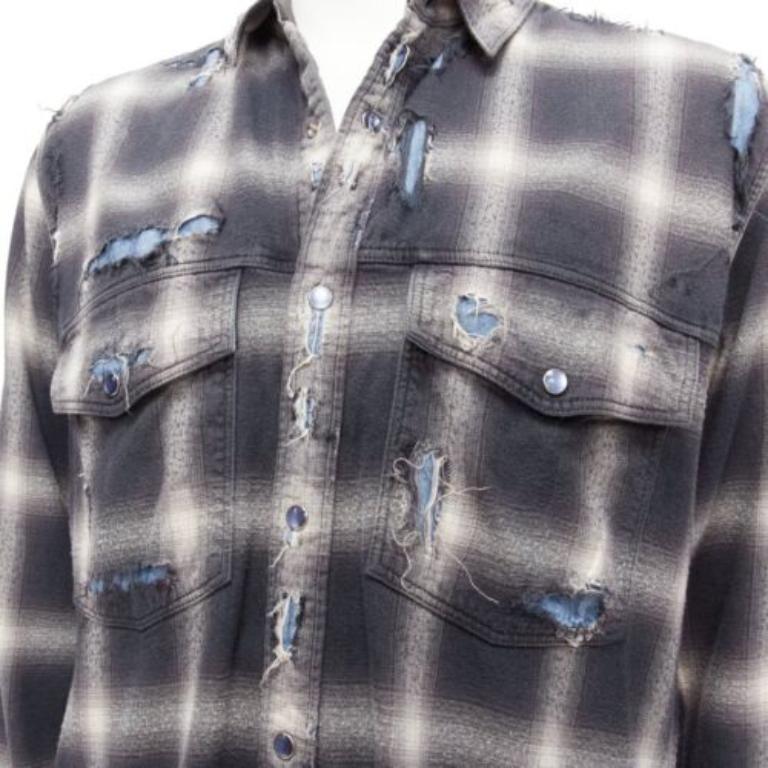 MIHARA YASUHIRO camisa casual gris envejecida a cuadros superpuestos azul FR50 L
Referencia: CNLE/A00291
Marca: Mihara Yasuhiro
Material: Algodón, mezcla
Color: Gris, Azul
Patrón: A cuadros
Cierre: Botones a presión
Detalles adicionales: Botones a
