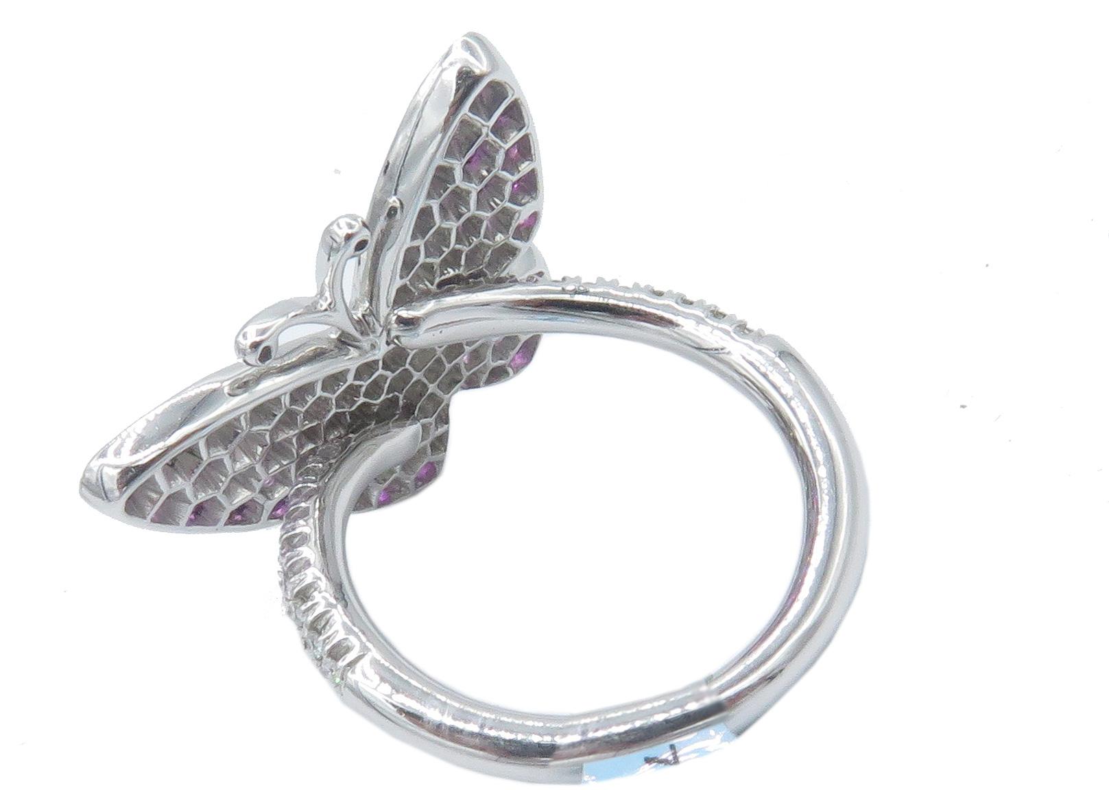 Miiori 18 Karat Weißgold Diamant und Saphir Schmetterlingsring für Damen für Damen oder Herren im Angebot