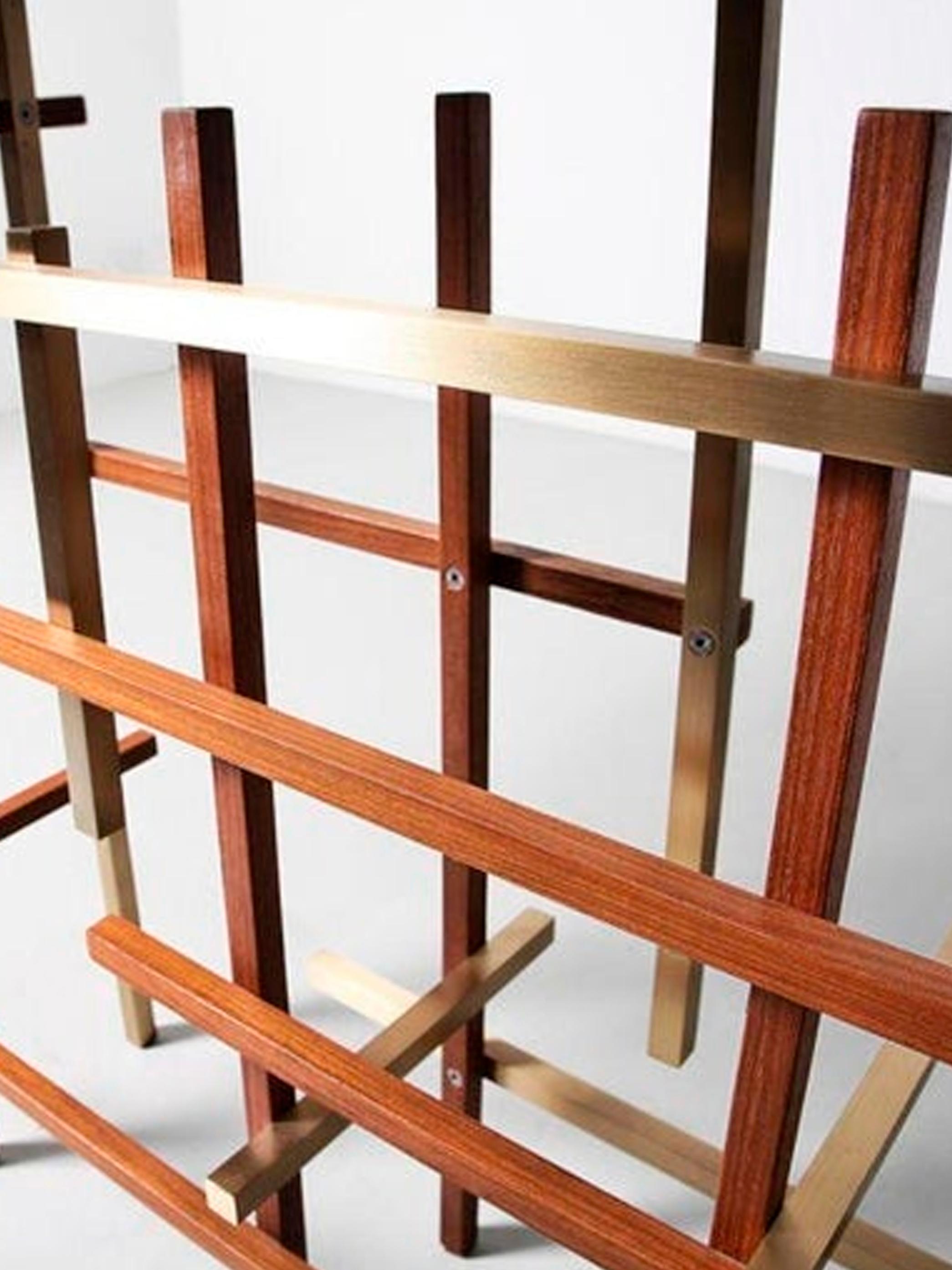 Mikado, consola en laca de alto brillo, madera de teca rugosa e inoxidable pulido en venta 1
