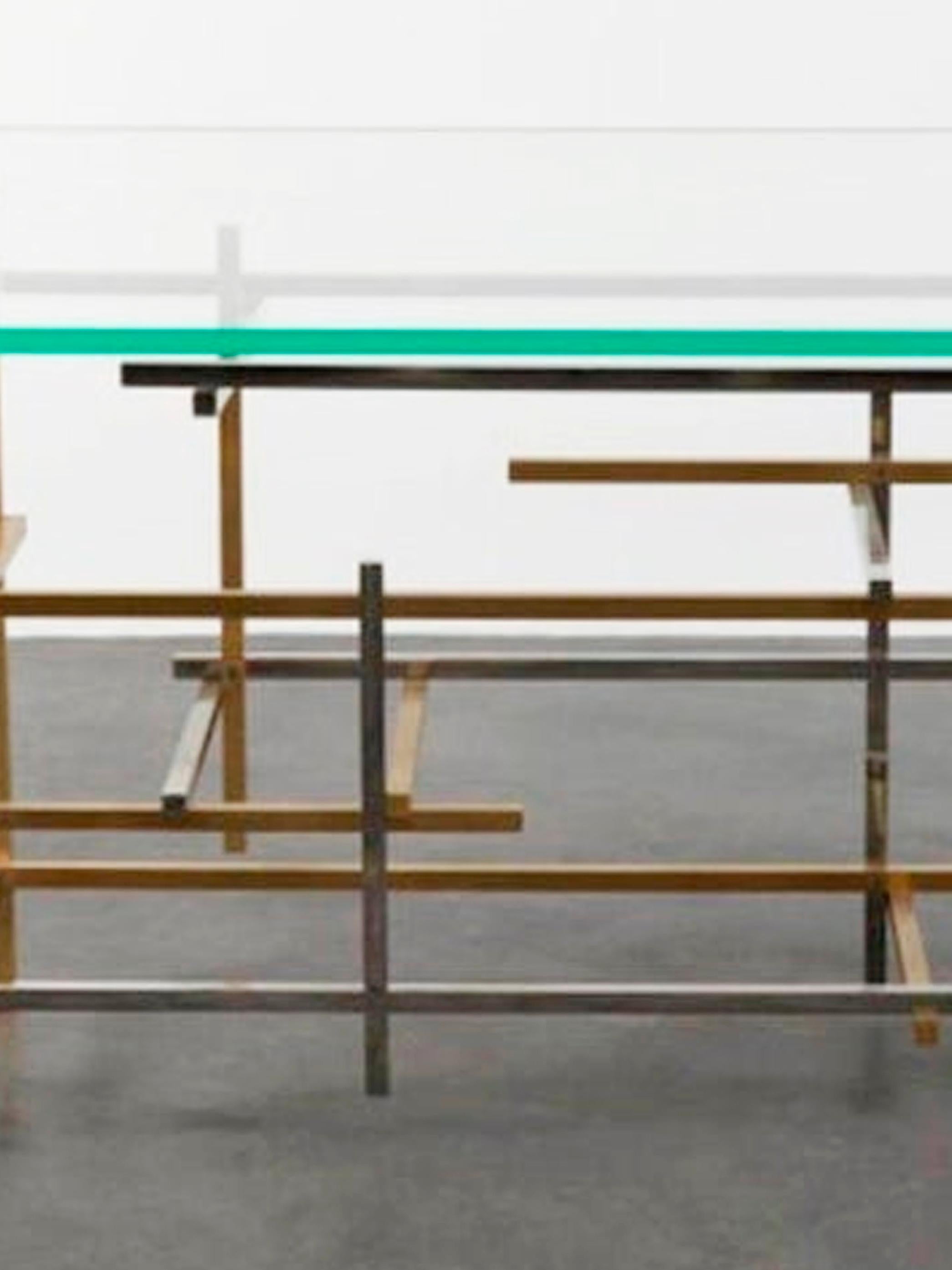Mikado, Mesa de comedor de acero inoxidable pulido a mano, latón cepillado y cristal Siglo XXI y contemporáneo en venta