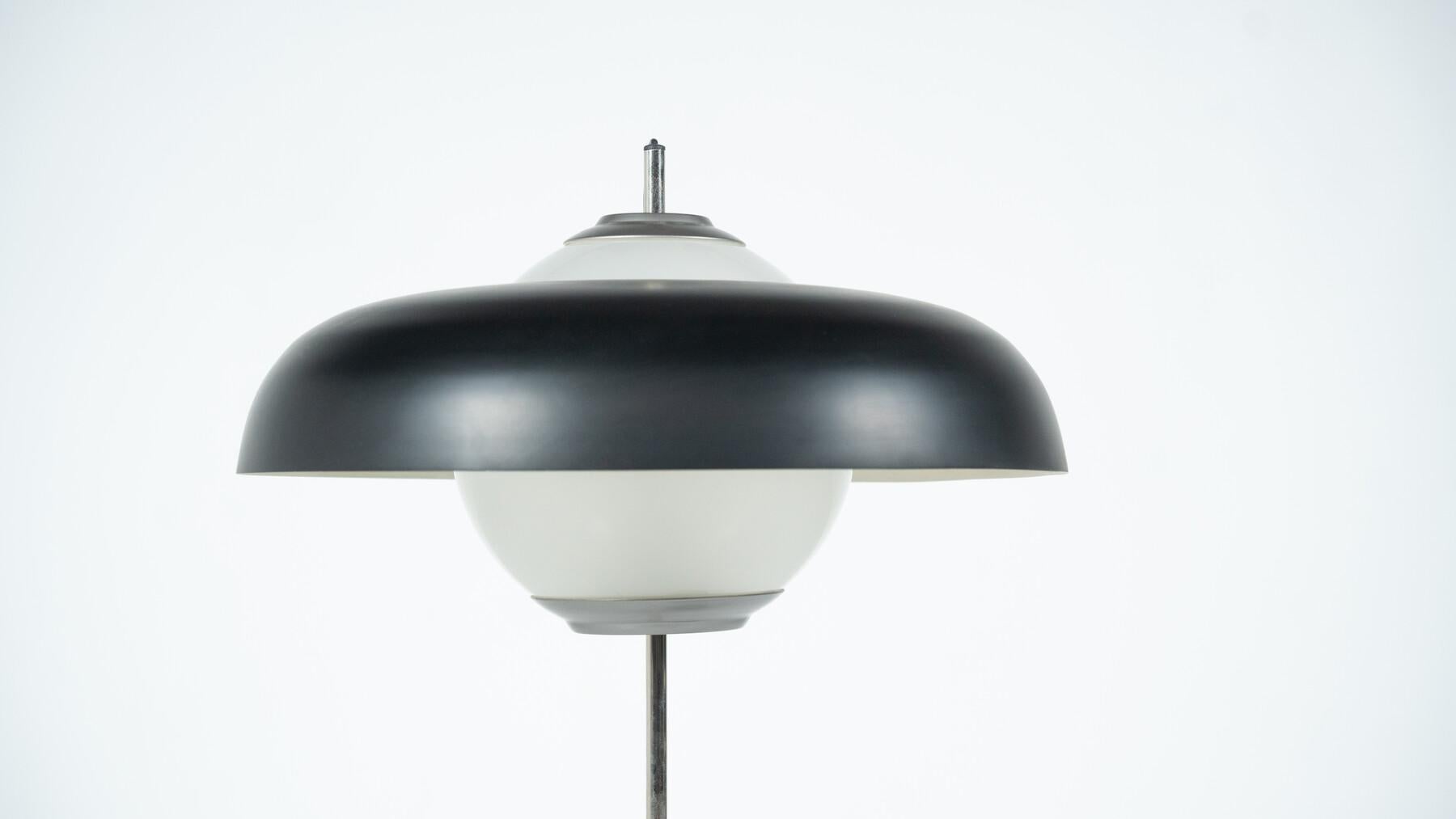 Mikado Lampe von Luigi Caccia Dominioni für Azucena, Italien, 1960er Jahre im Zustand „Gut“ im Angebot in Brussels, BE