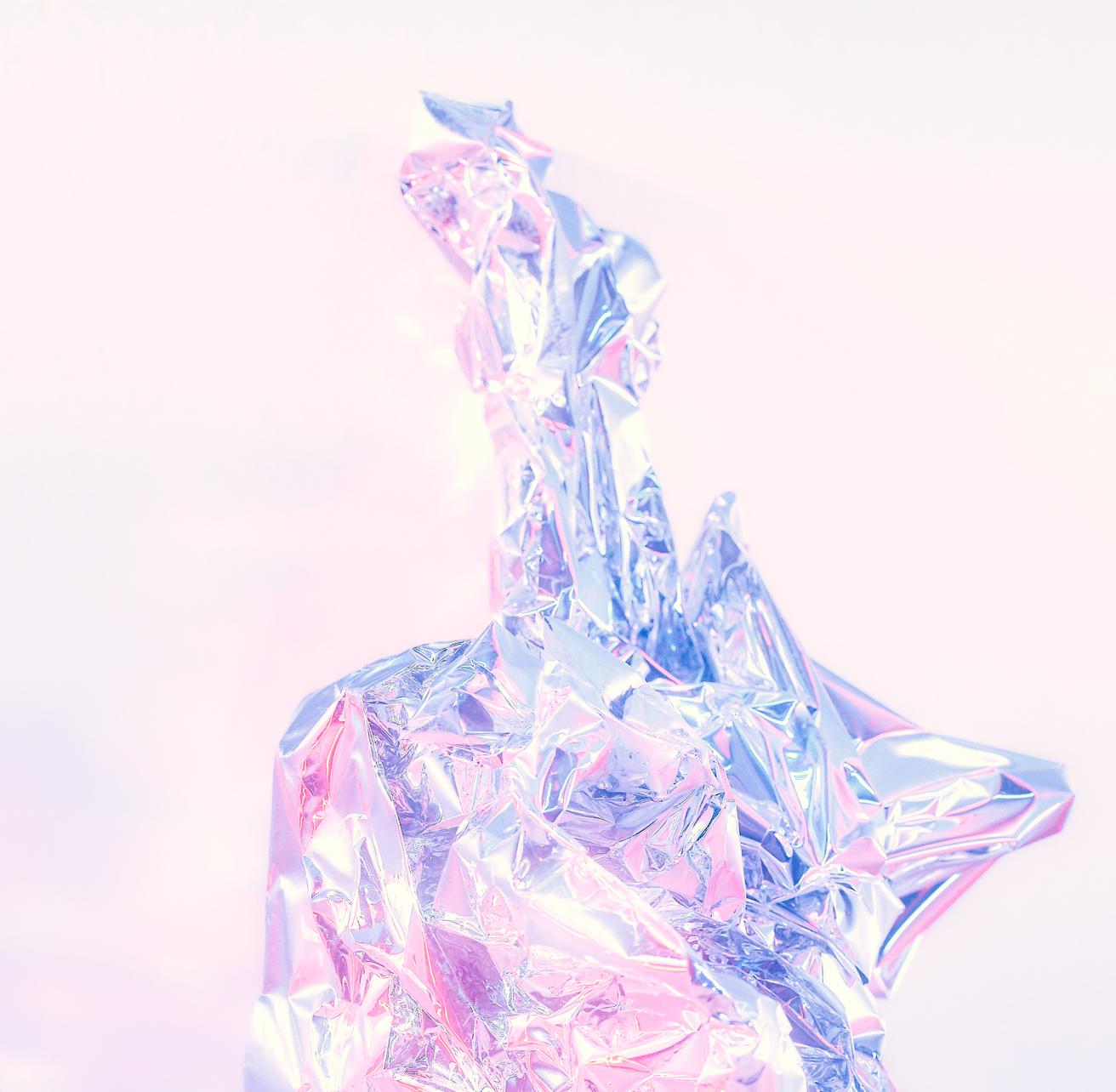 Materia VII, Aus der Serie Materia, Abstrakte Farbfotografie in limitierter Auflage – Photograph von Mikael Kenta
