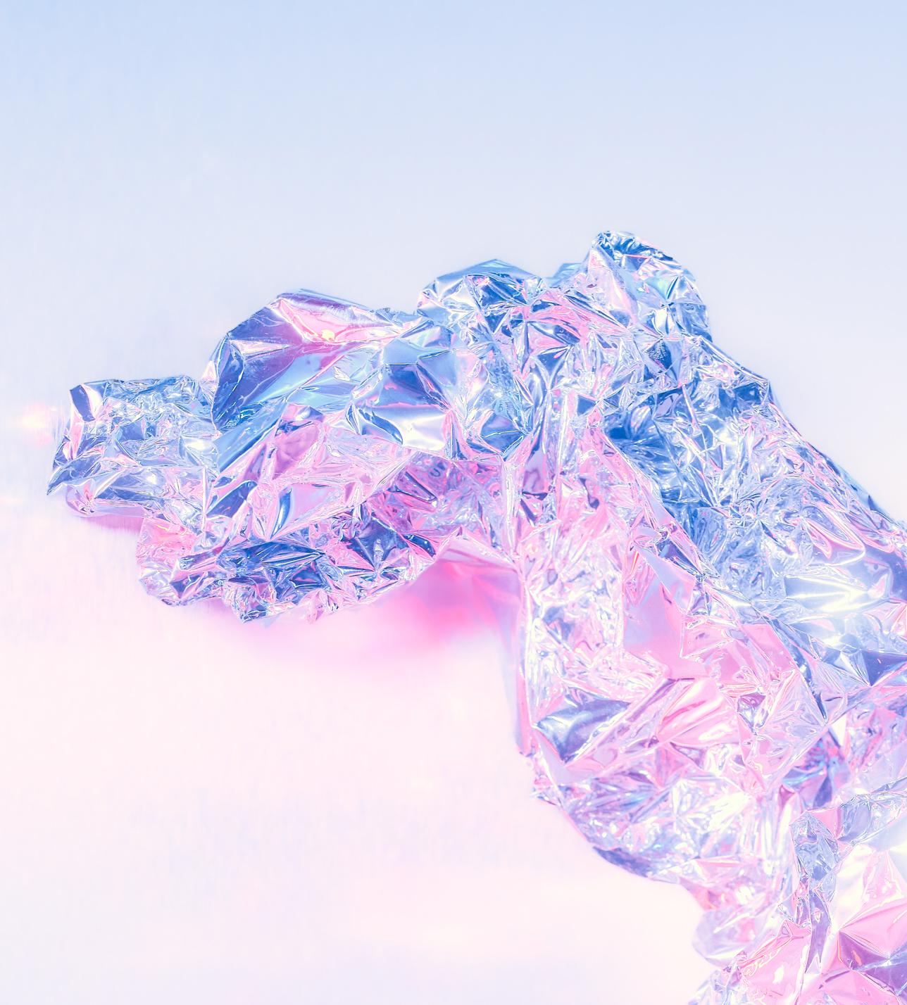 Materia X, aus der Serie Materia, Abstrakte Farbfotografie in limitierter Auflage – Photograph von Mikael Kenta