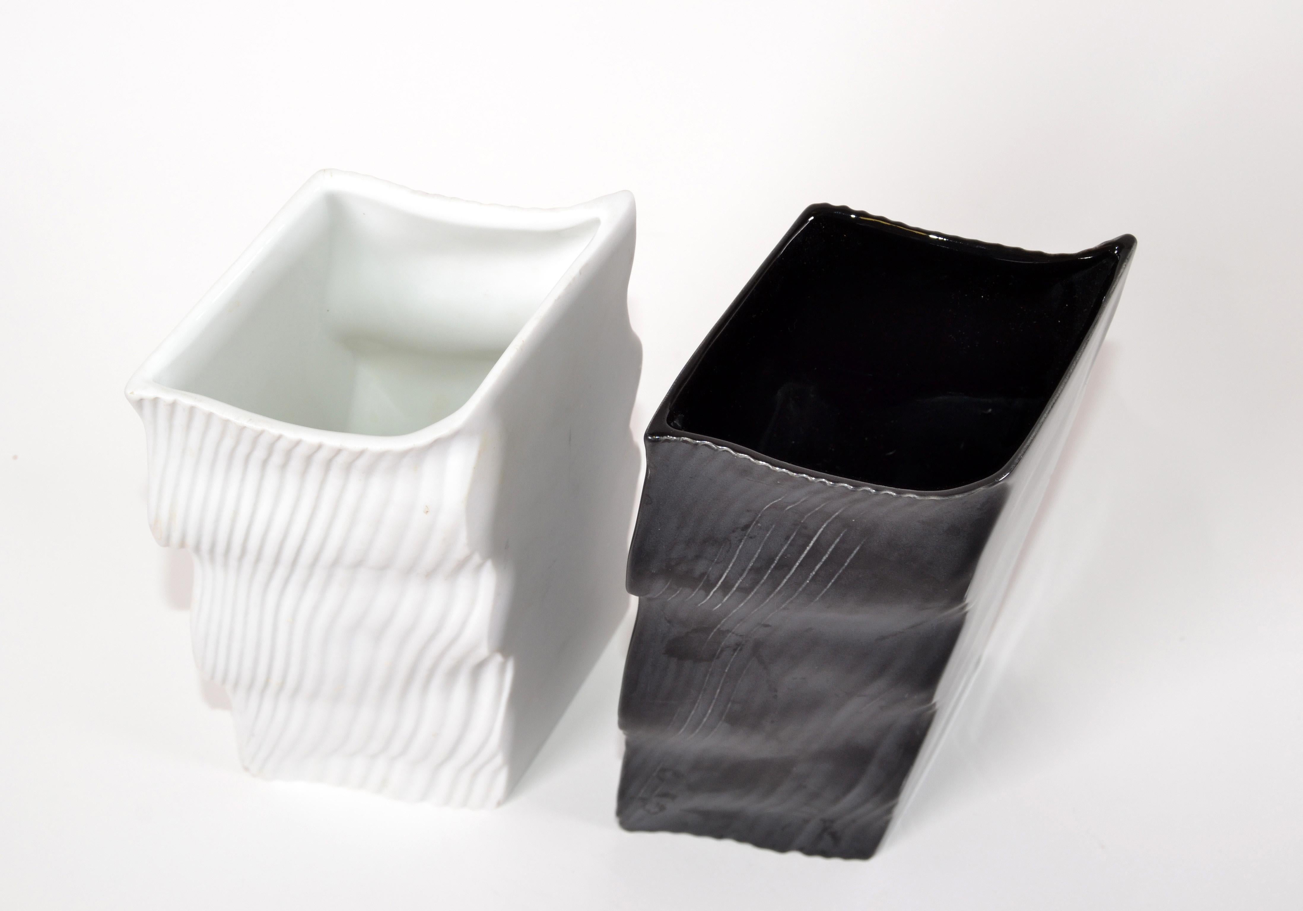 Japanese Mikasa Japan Ceramic Black and White Vases Wave Mid-Century Modern, Set of 2 For Sale