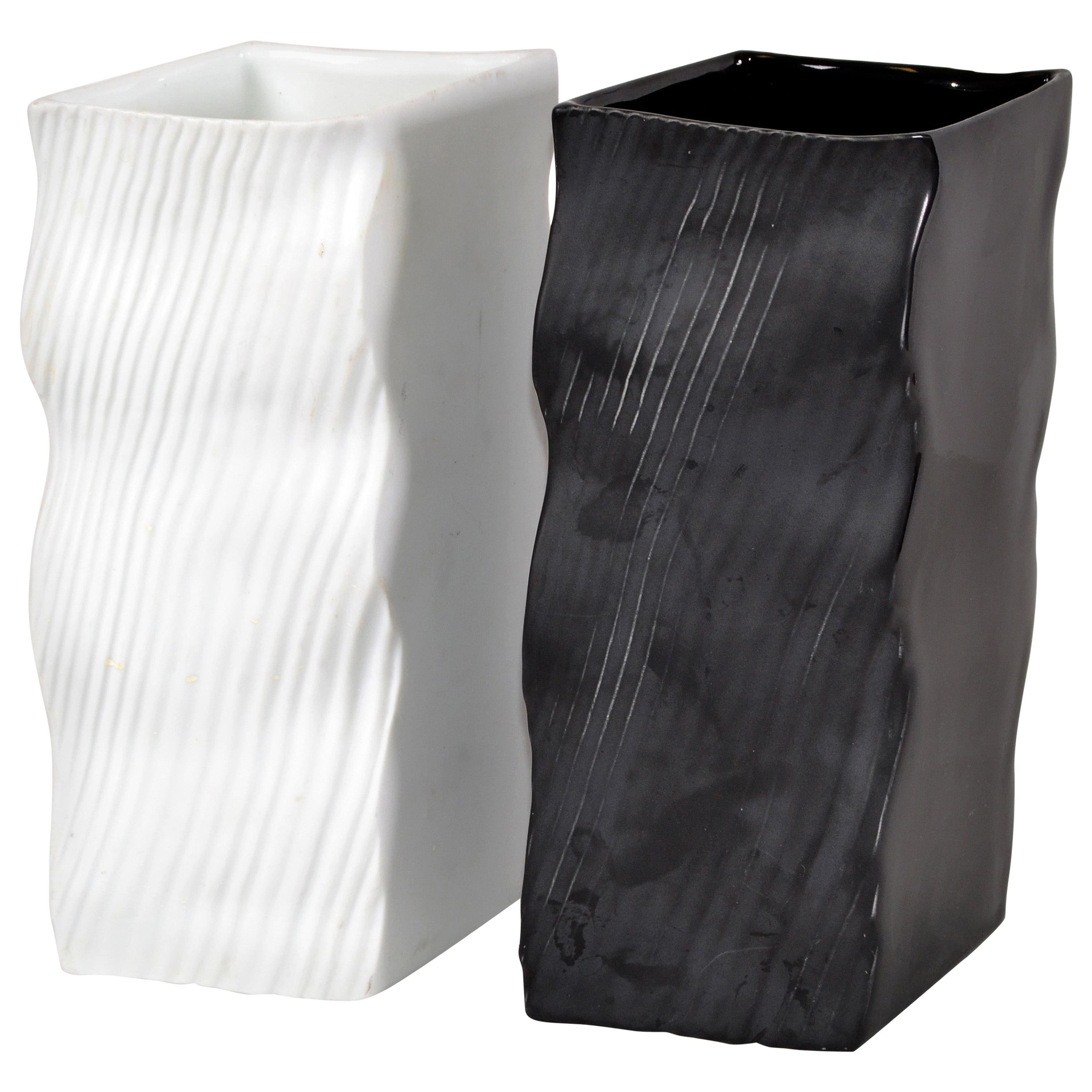 Mikasa Japan Ceramic Black and White Vases Wave Mid-Century Modern, Set of 2 For Sale
