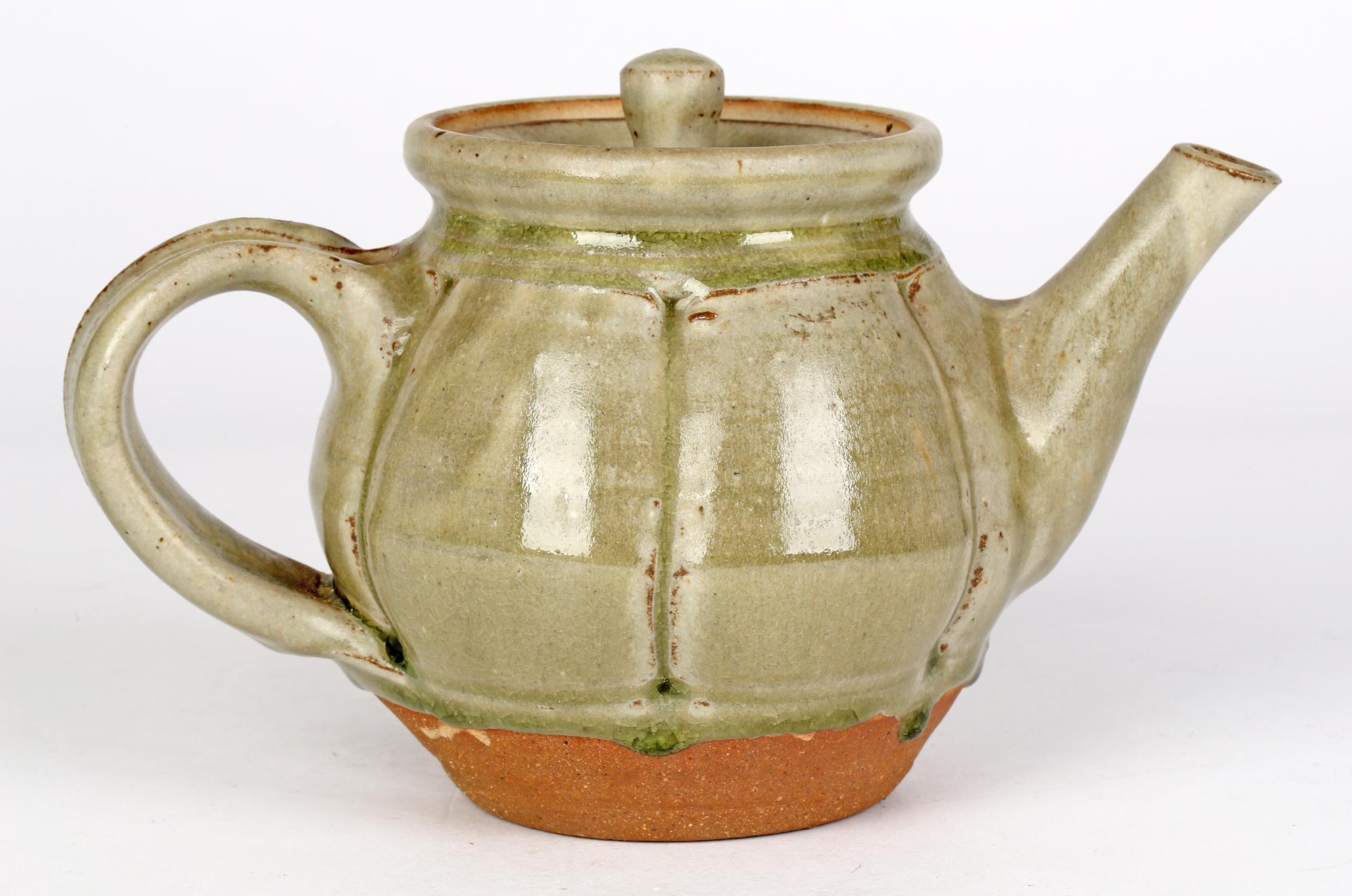 Mike Dodd Studio Pottery Green Ash Glazed Teapot and Cover In Good Condition For Sale In Bishop's Stortford, Hertfordshire