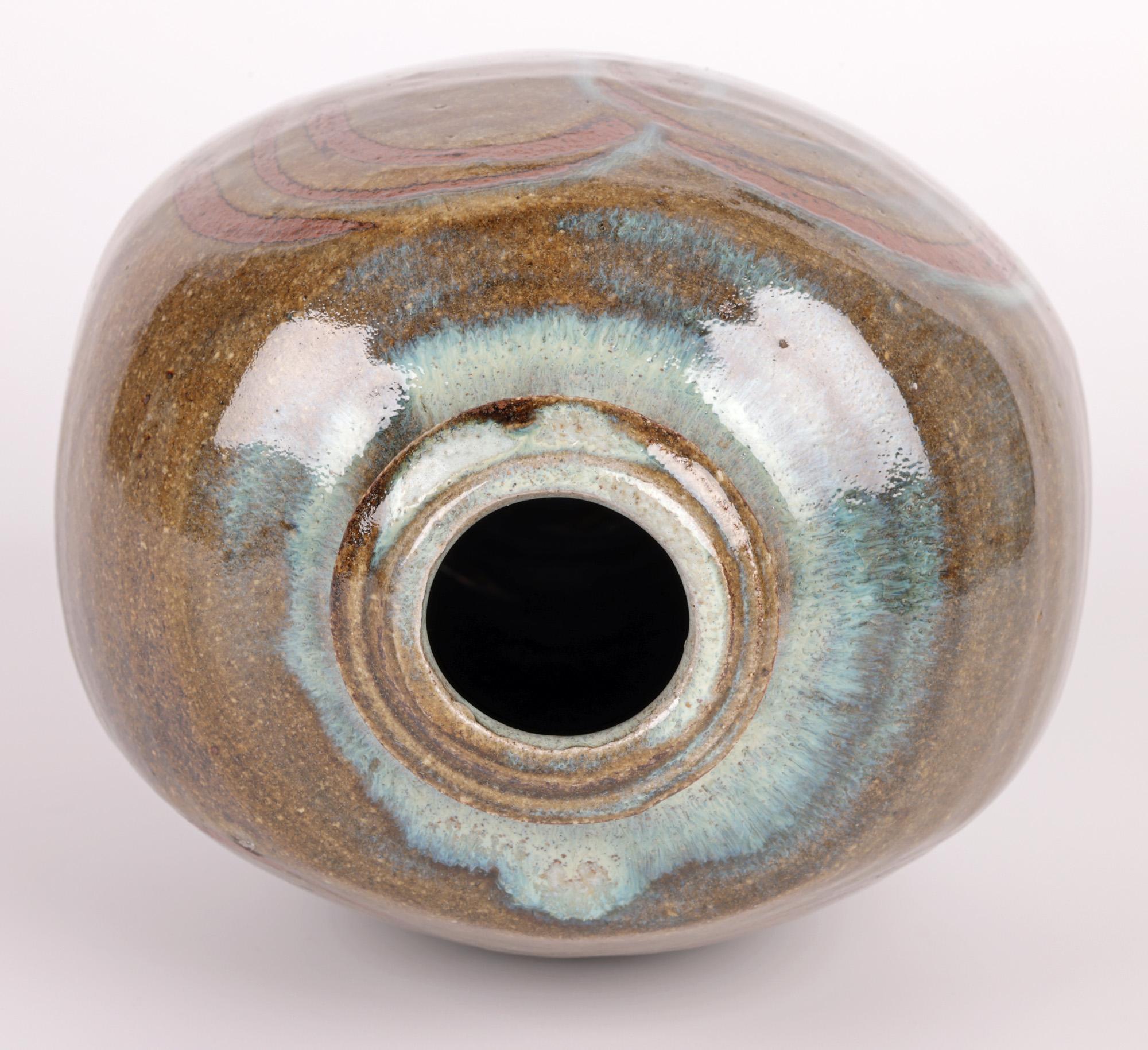 Vase en poterie Mike Dodd Studio avec motif d'arbre stylisé en vente 4
