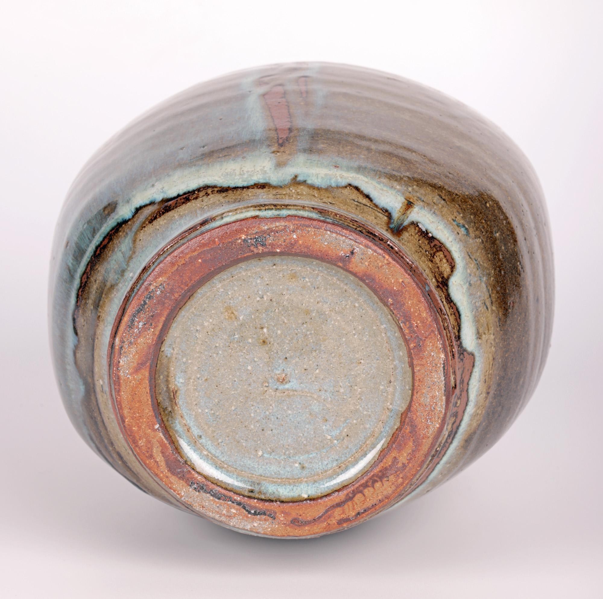Vase en poterie Mike Dodd Studio avec motif d'arbre stylisé en vente 7