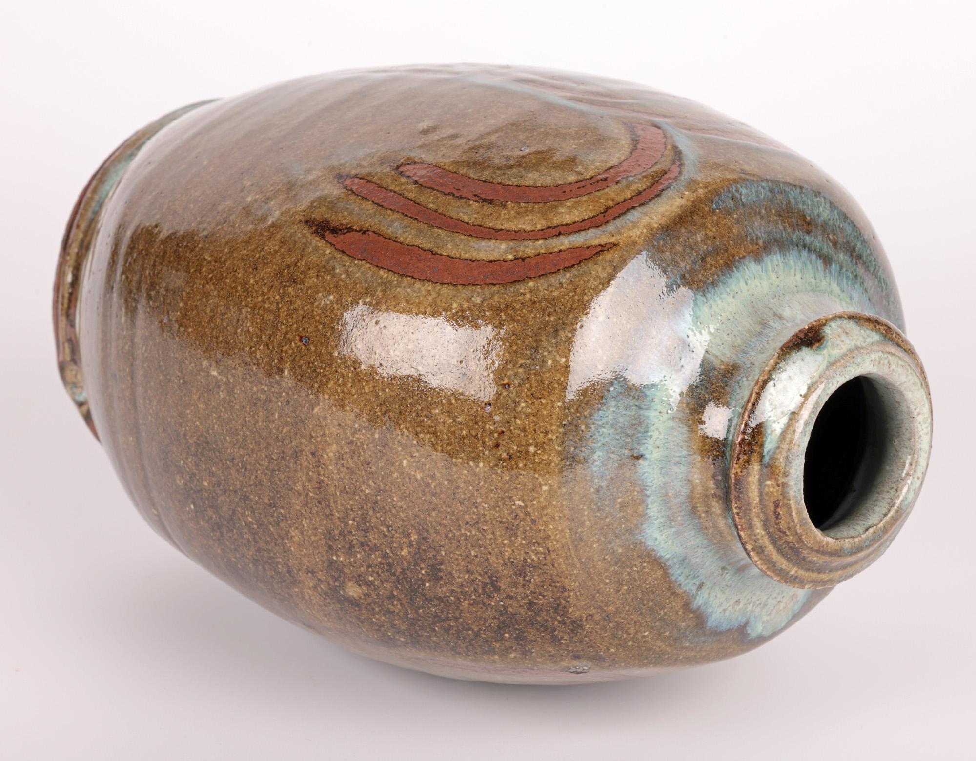 Mike Dodd Studio-Keramik-Vase mit stilisiertem Baumdesign (Glasiert) im Angebot