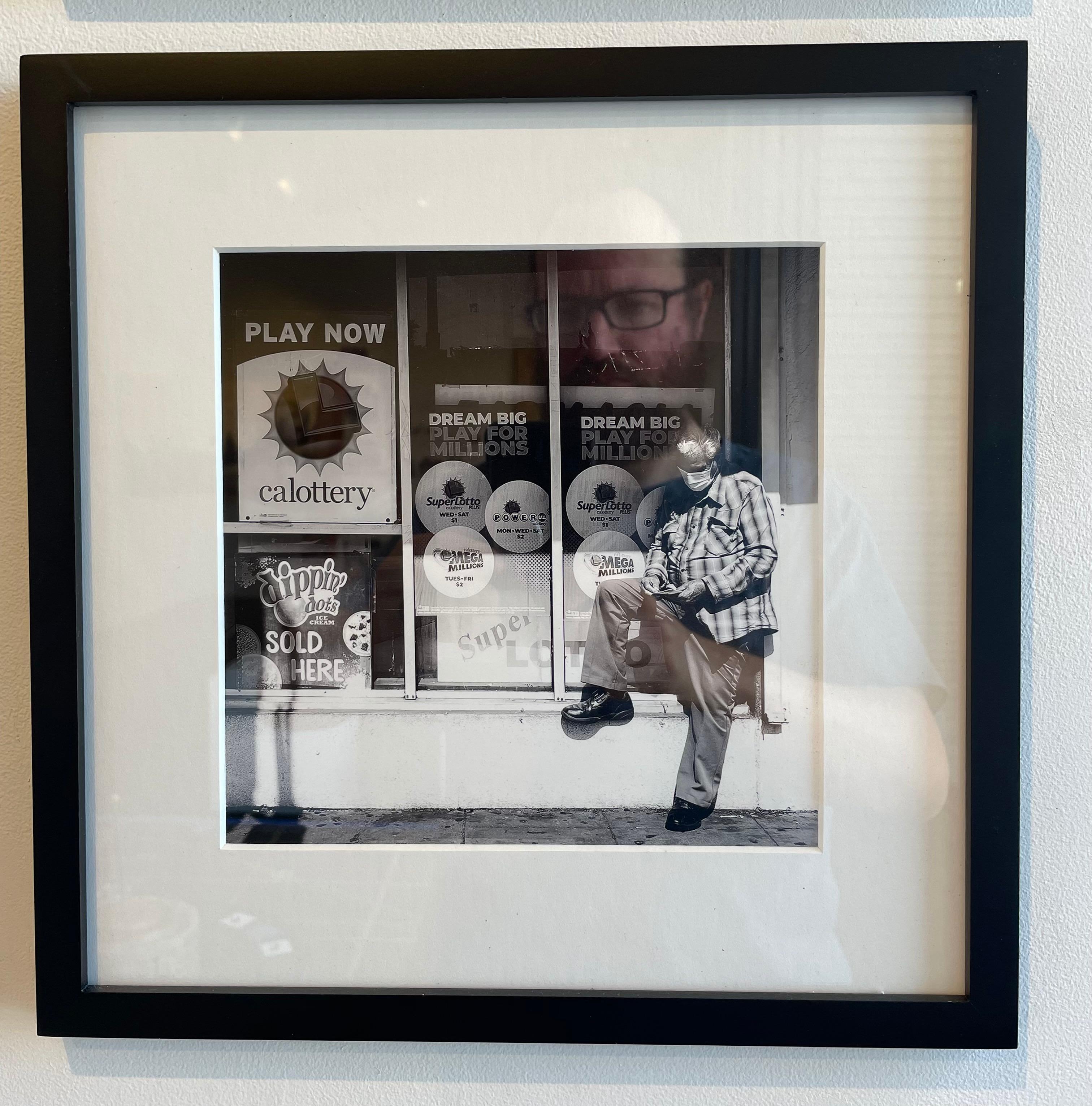 Lotto - Contemporain Photograph par Mike Saijo