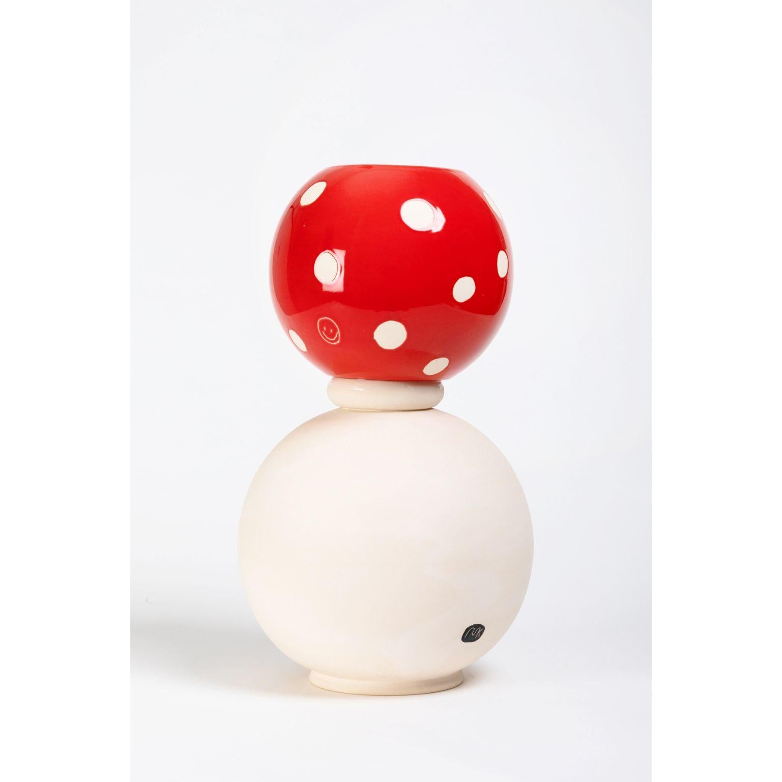 Miki pop ceramic sculpture - mushroom by Malwina Konopacka
Unique sculpture ( Decorated and hand-painted by the artist )
Materials: Impregnated ceramics, sgraffito red
Dimensions: D25, H42 cm
 
POP is a new collection of ceramic vases and