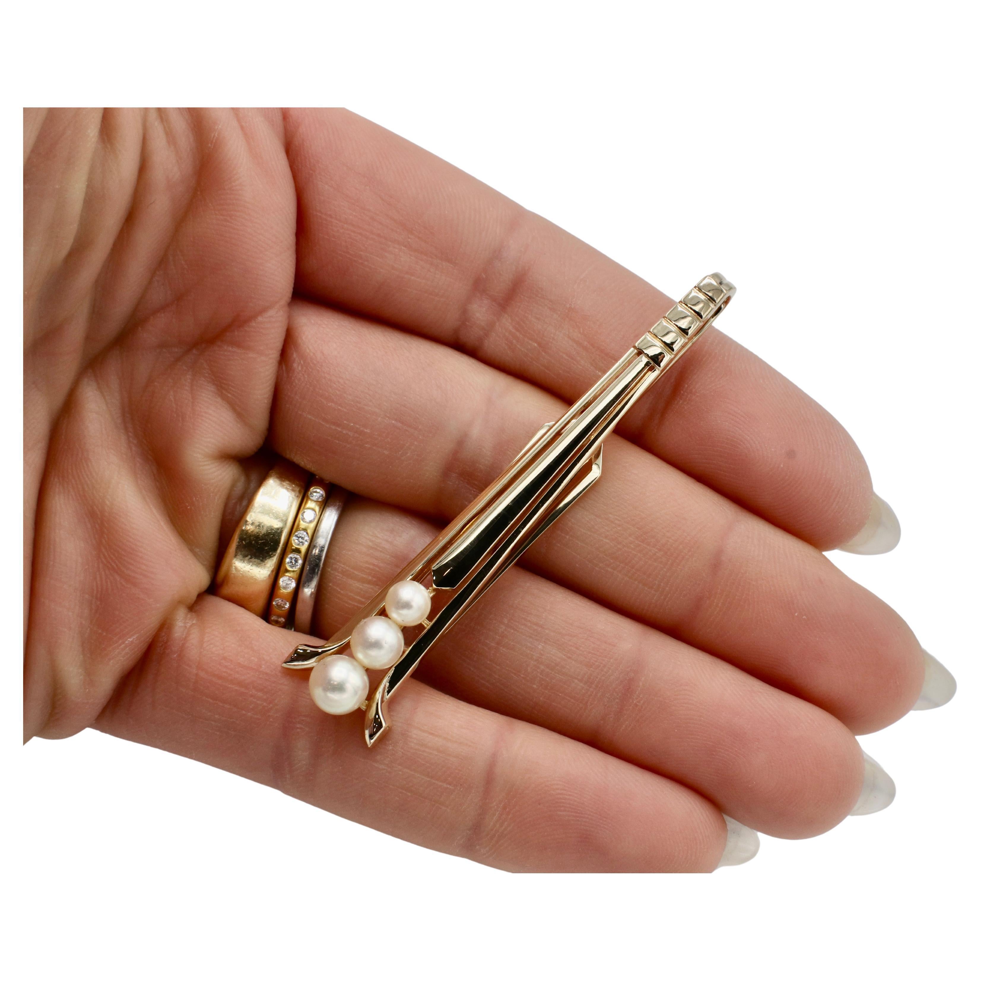 Round Cut Mikimoto 14 Karat Yellow Gold Akoya Pearl Tie Bar Clip Pin For Sale