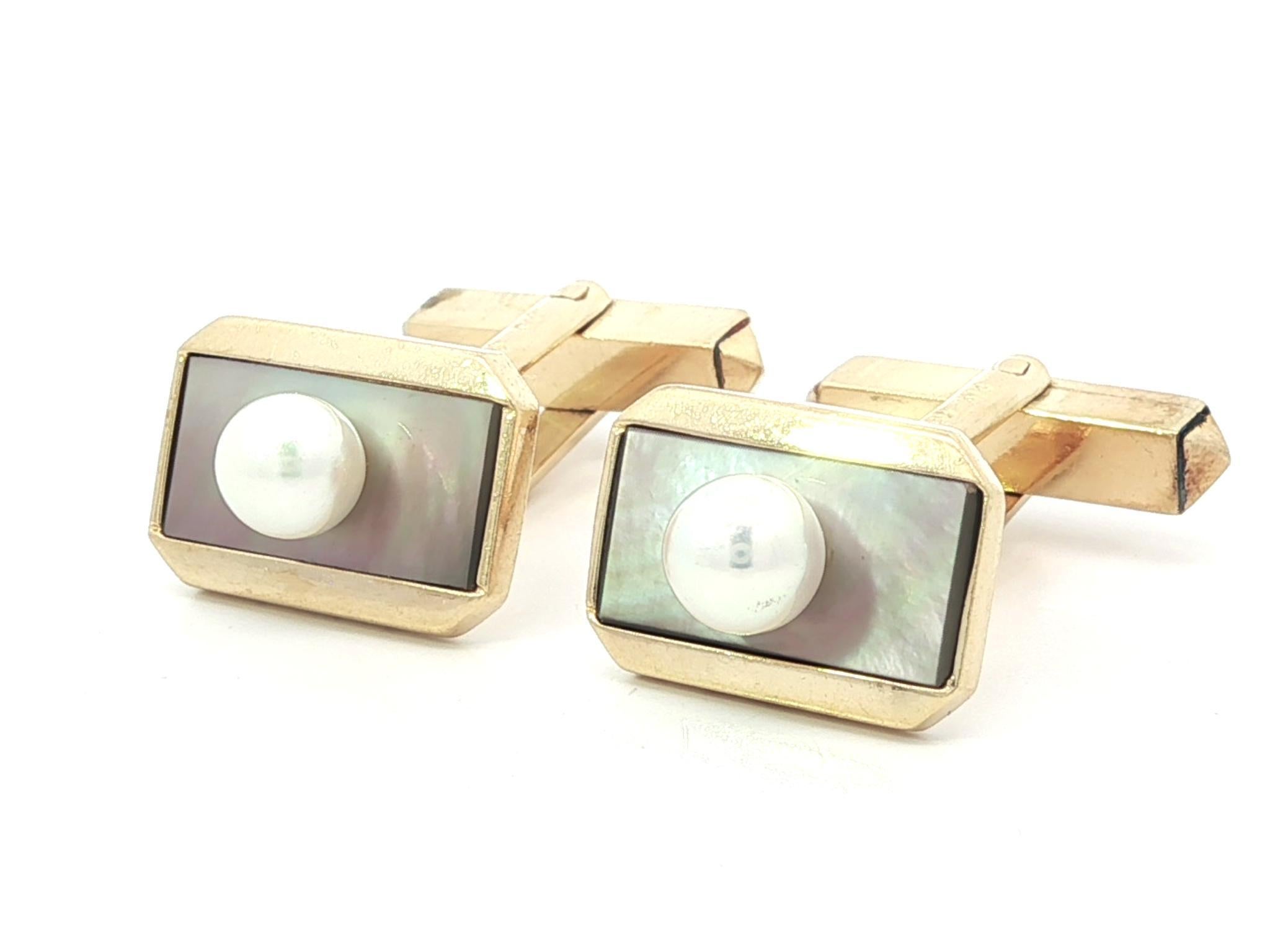 Round Cut Mikimoto 14k Gold Top Quality Pearl & Mother Of Pearl Rectangular Cufflinks For Sale