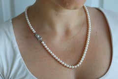 MIKIMOTO 14k White Gold Pearl Necklace. 6mm Pearls 22in Necklace.