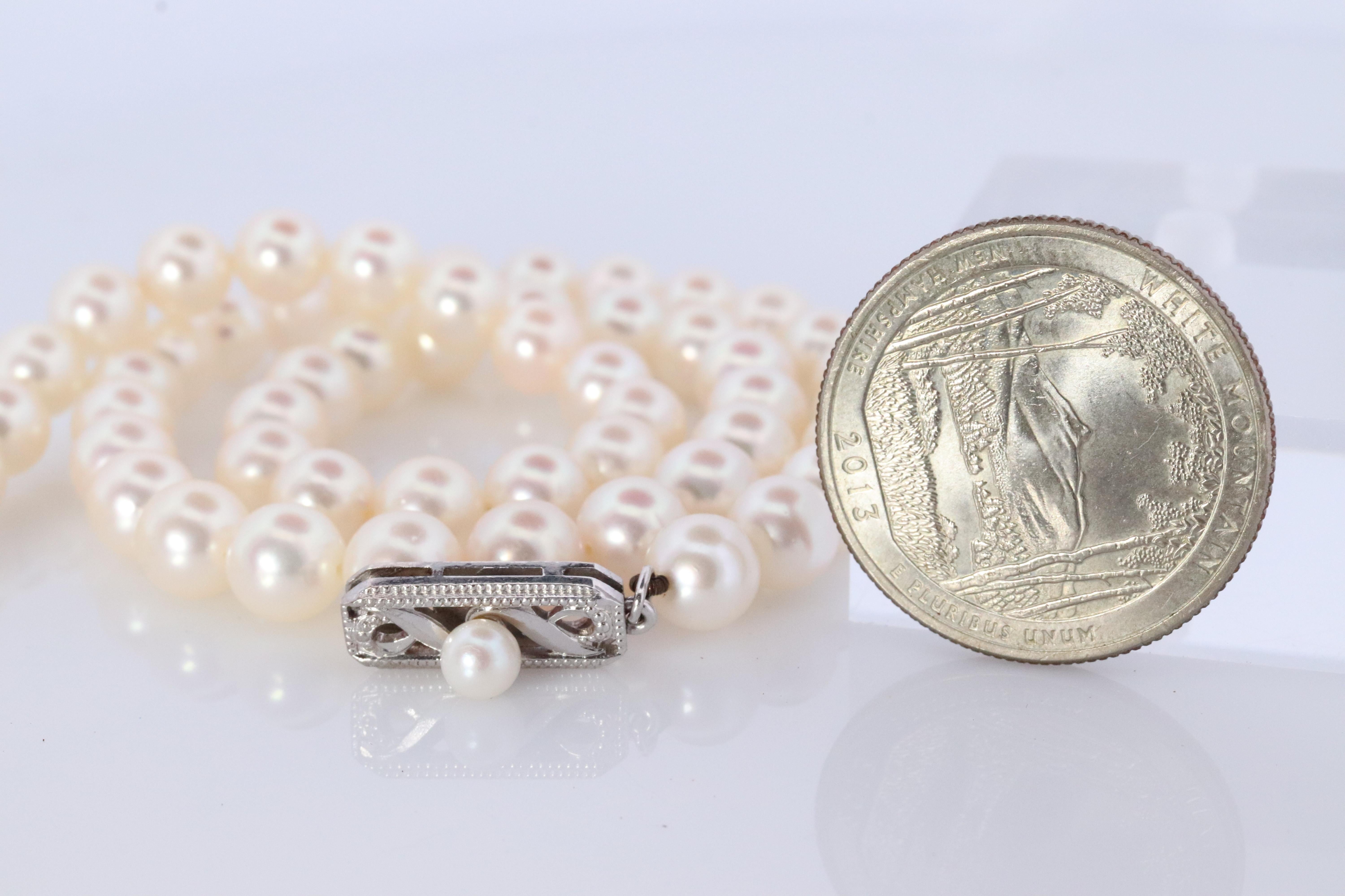 MIKIMOTO 14k Weißgold Perlenkette. 7mm Perlen Halskette. Mikimoto im Zustand „Gut“ in Port Charlotte, FL