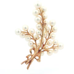 Mikimoto, oro giallo 14k AAA, bouquet di perle con spilla a nastro