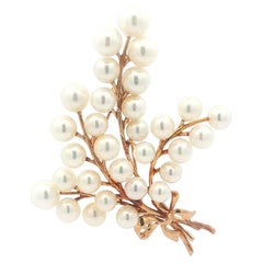 Mikimoto, oro giallo 14k AAA, bouquet di perle con spilla a nastro