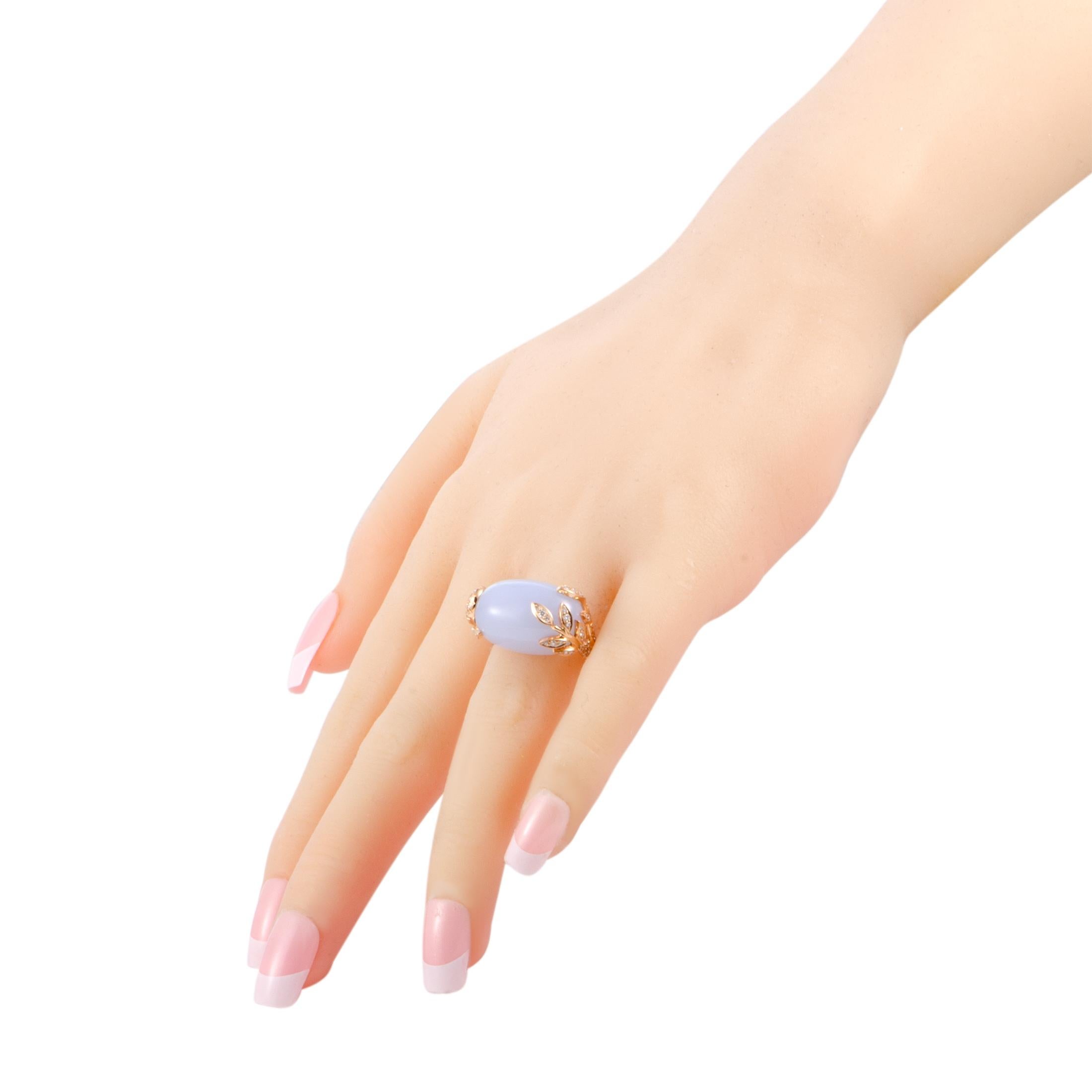 Presented with an exceptionally charming design that is luxuriously topped off with resplendent gems, this fabulous ring boasts a stunningly fashionable appeal. The ring is created by Mikimoto and it is wonderfully made of 18K rose gold, weighing
