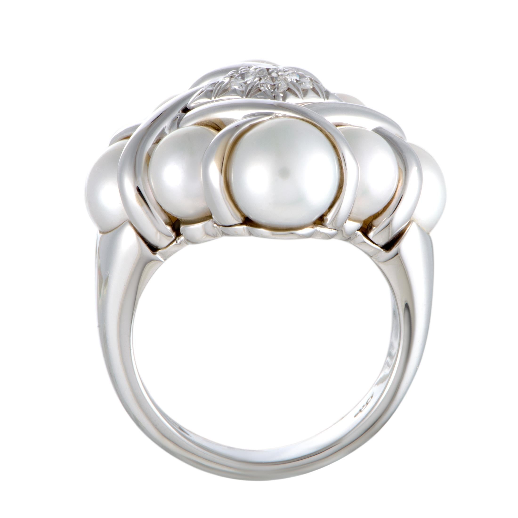 Mikimoto 18 Karat White Gold Diamonds and 8 Akoya Pearls Ring In Excellent Condition In Southampton, PA