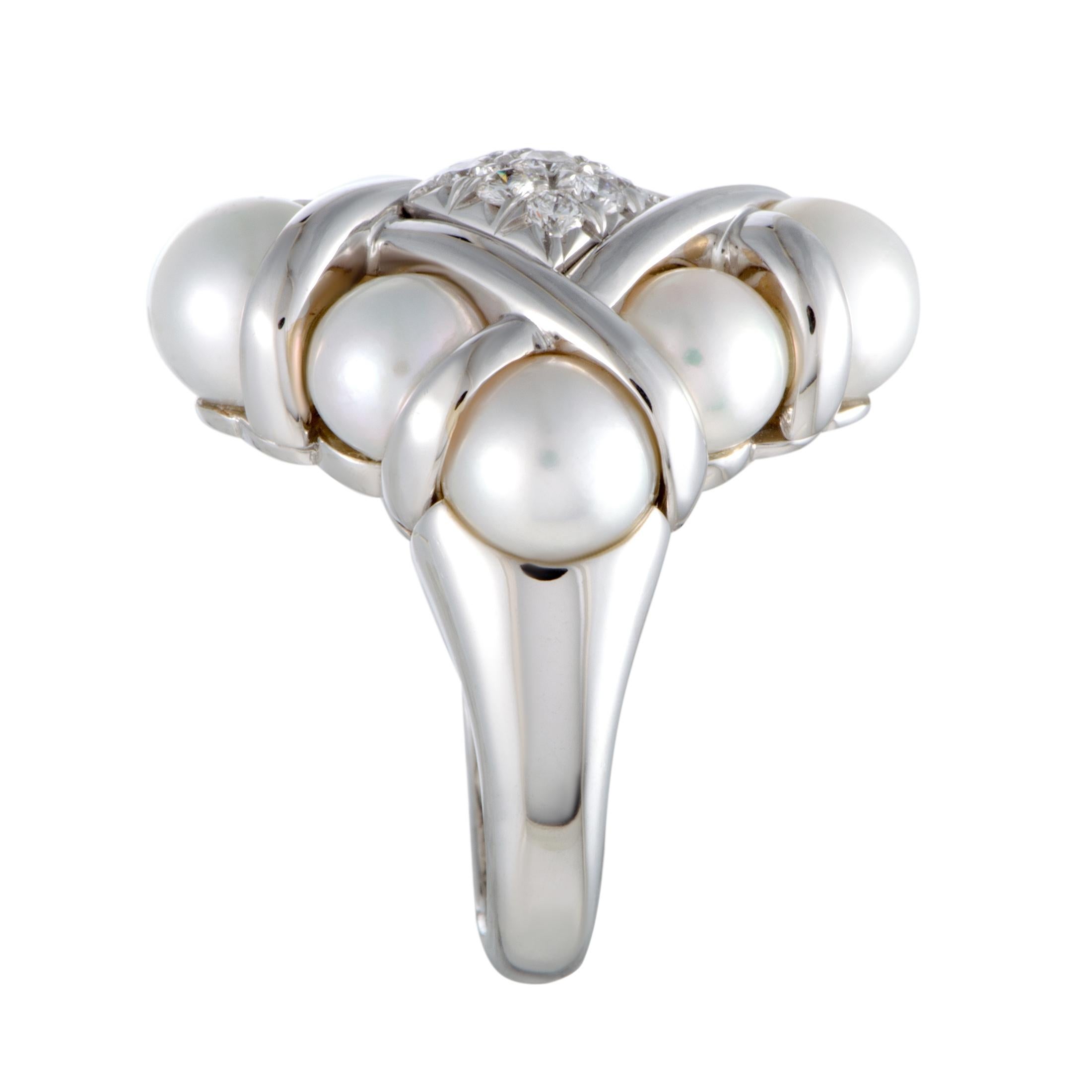 Women's Mikimoto 18 Karat White Gold Diamonds and 8 Akoya Pearls Ring