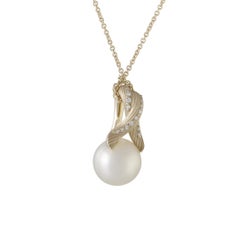Mikimoto 18 Karat Yellow Gold Diamond and Golden Pearl Pendant Necklace
