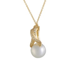 Mikimoto 18 Karat Yellow Gold Diamond and White Pearl Pendant Necklace