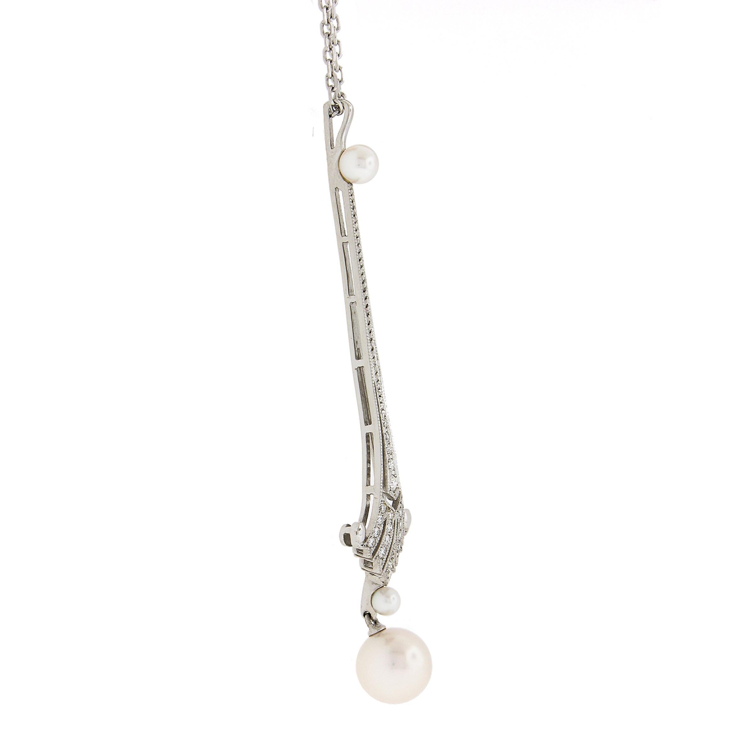 Mikimoto Pendentif pendant avec chaîne collier en or 18 carats avec perles de 8,1 mm et diamants 0,12 carat Excellent état - En vente à Montclair, NJ