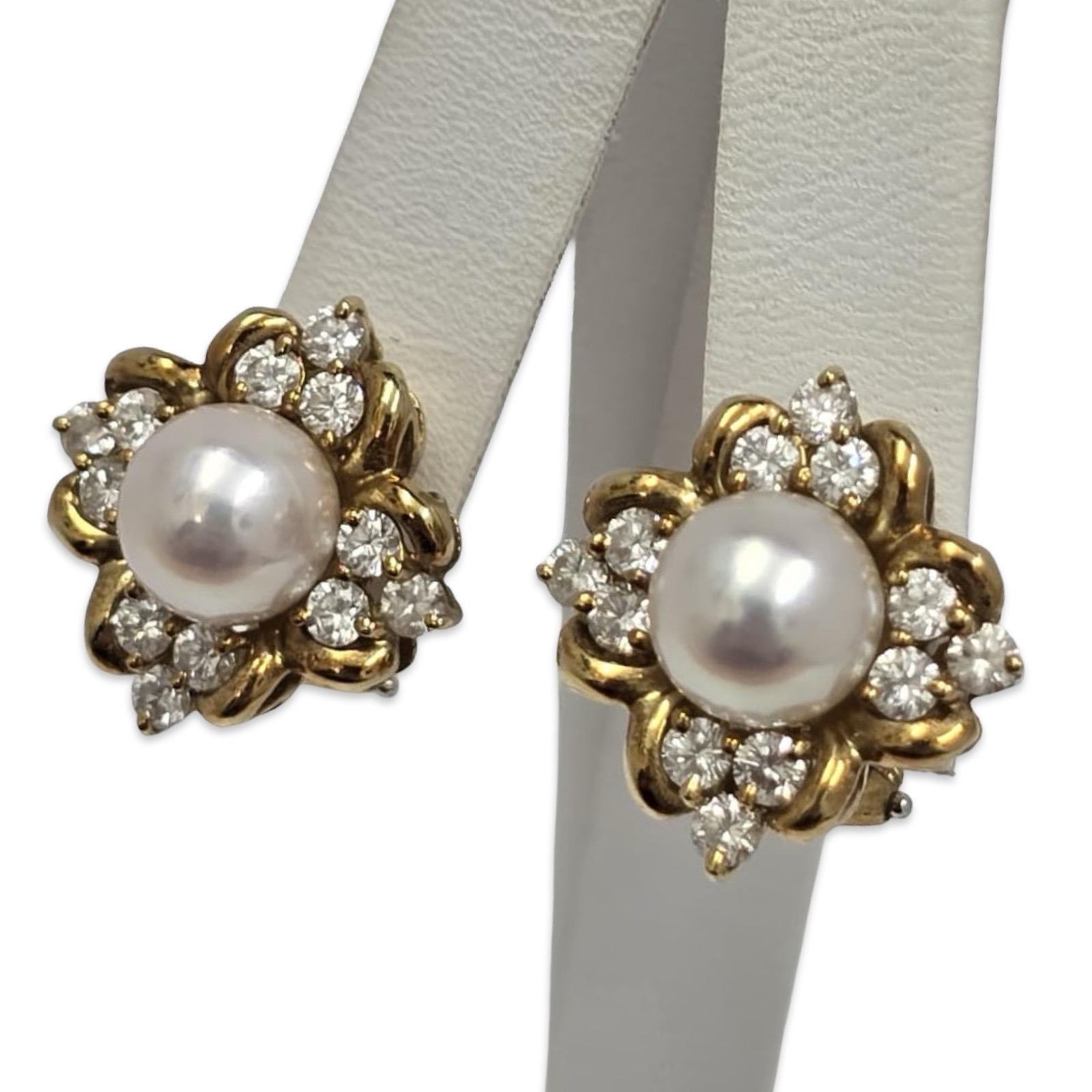 Orecchini con perle e diamanti in oro 18K di Mikimoto, 2,40ctw, perle da 8,7mm in vendita 10