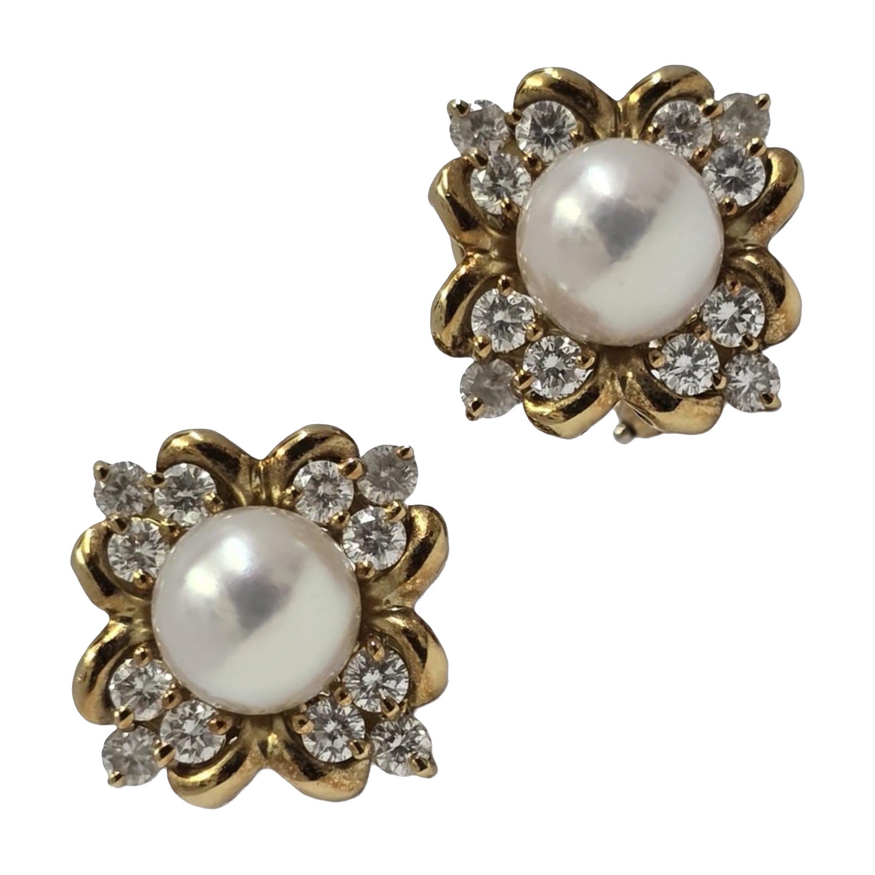 Orecchini con perle e diamanti in oro 18K di Mikimoto, 2,40ctw, perle da 8,7mm