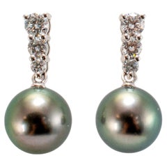 Mikimoto, orecchini a goccia in oro bianco 18 carati con perle coltivate nere dei mari del sud e diamanti da 9 mm