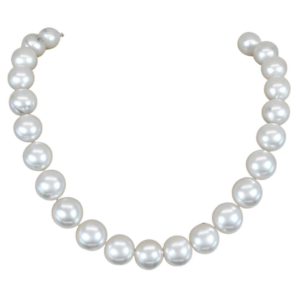 Mikimoto 18K Weißgold Abgestufte Südseeperlen Strang Diamant Halskette im Angebot