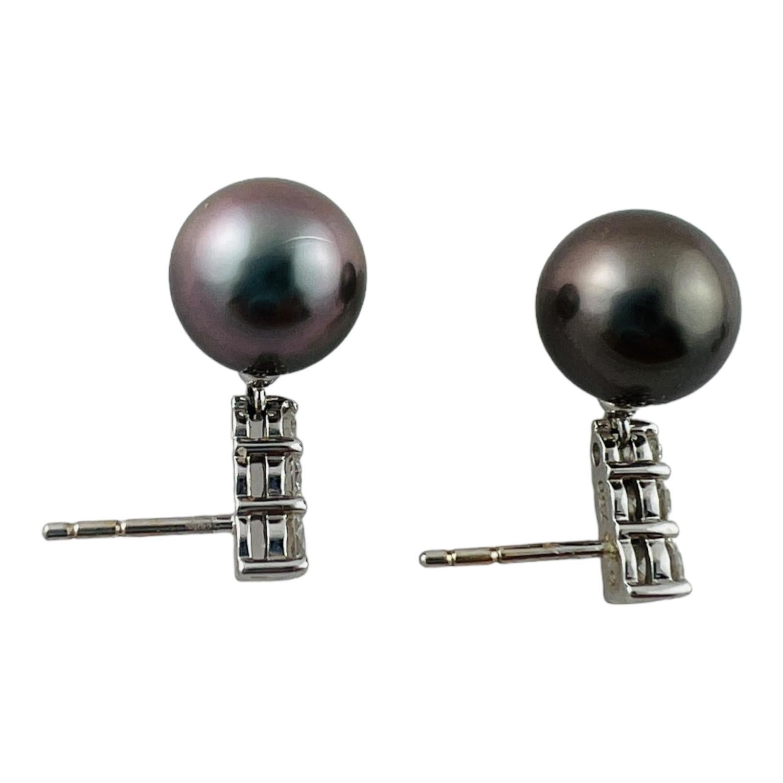 Mikimoto Boucles d'oreilles en goutte Morning Dew en or blanc 18 carats avec perles des mers du Sud noires et diamants Bon état à Washington Depot, CT