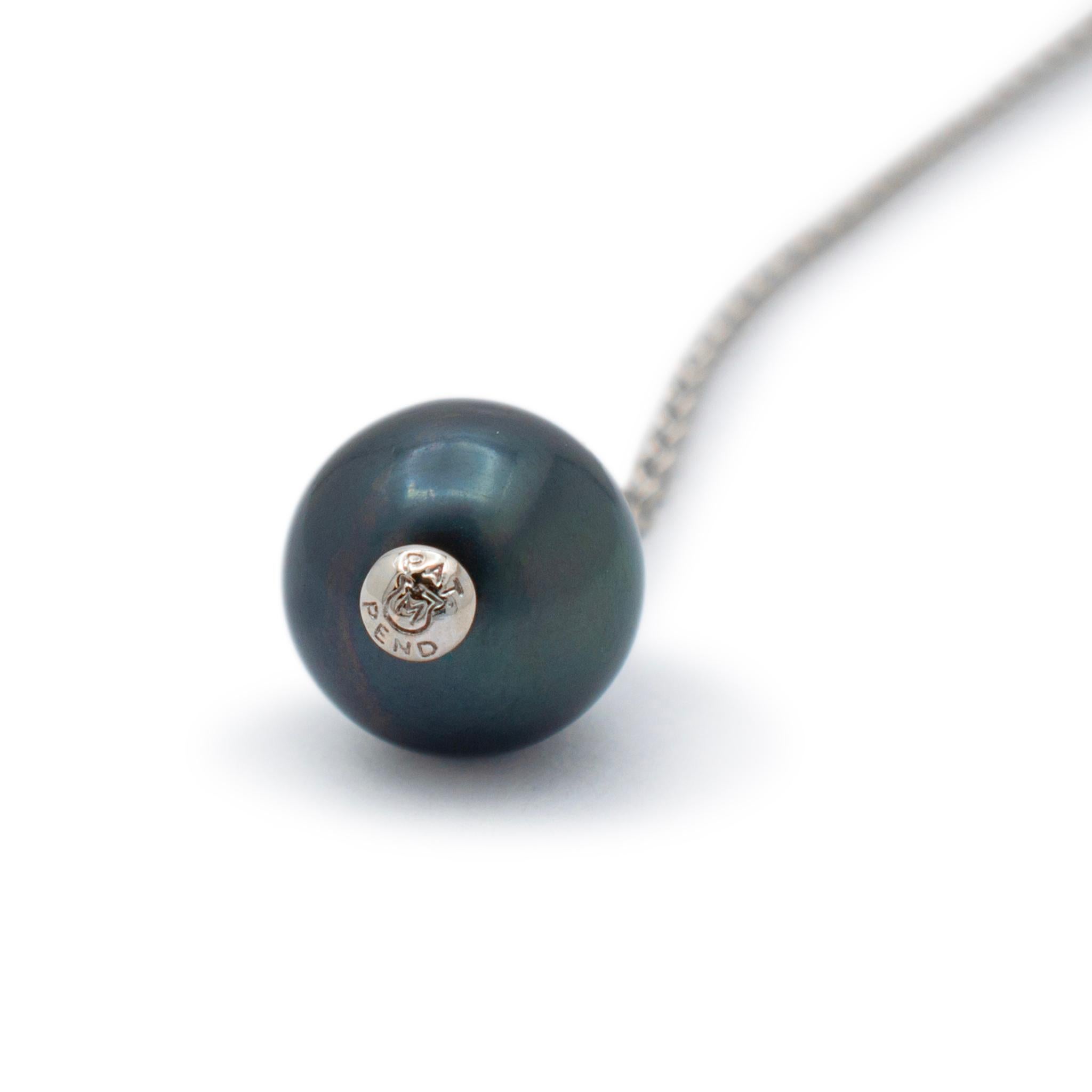 Mikimoto Halskette, 18 Karat Weißgold Perlen in Bewegung Schwarze Südseeperle Diamant Damen