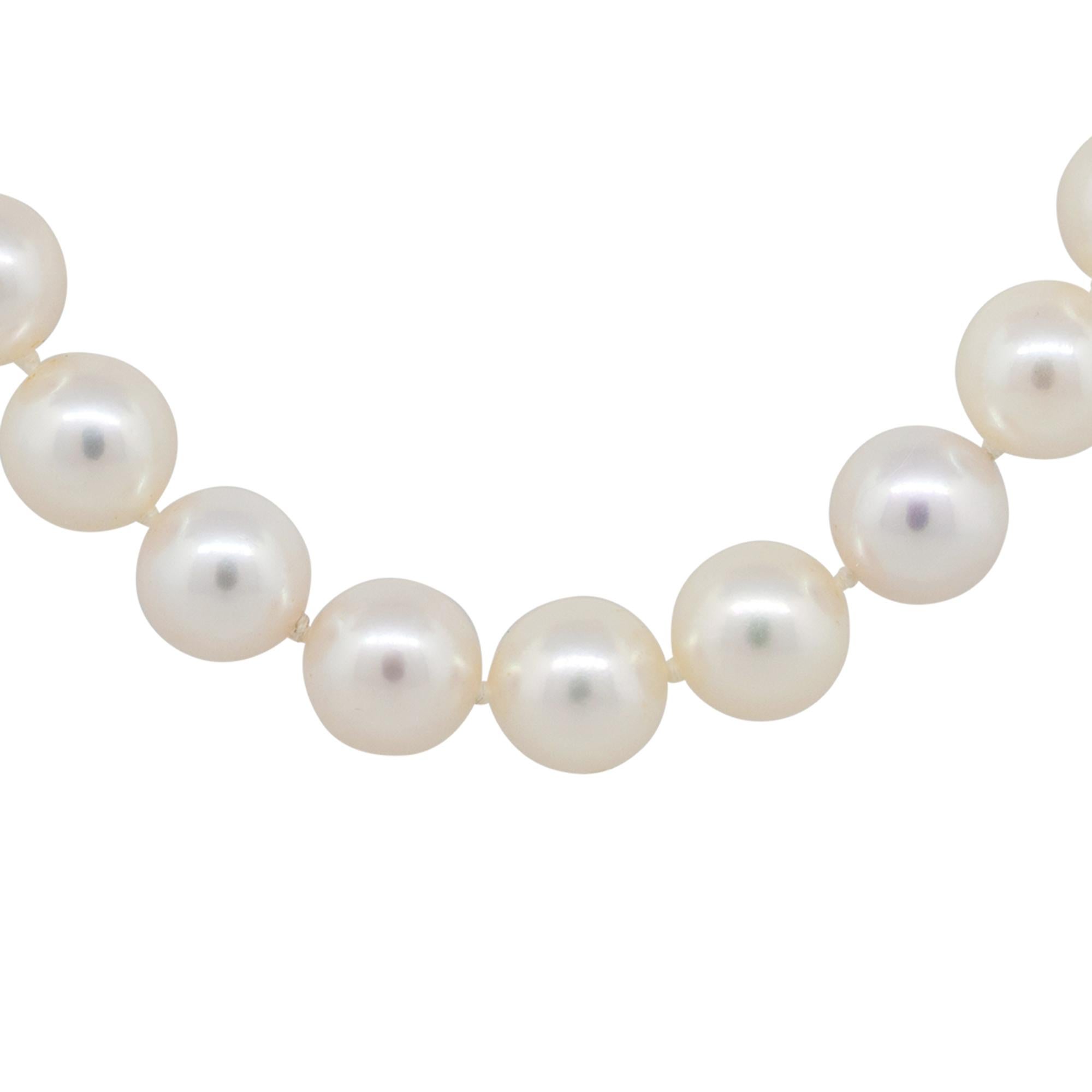 Material: 18k Yellow Gold
Pearl Details: Approx. 7mm Pearls
Necklace Length: 16