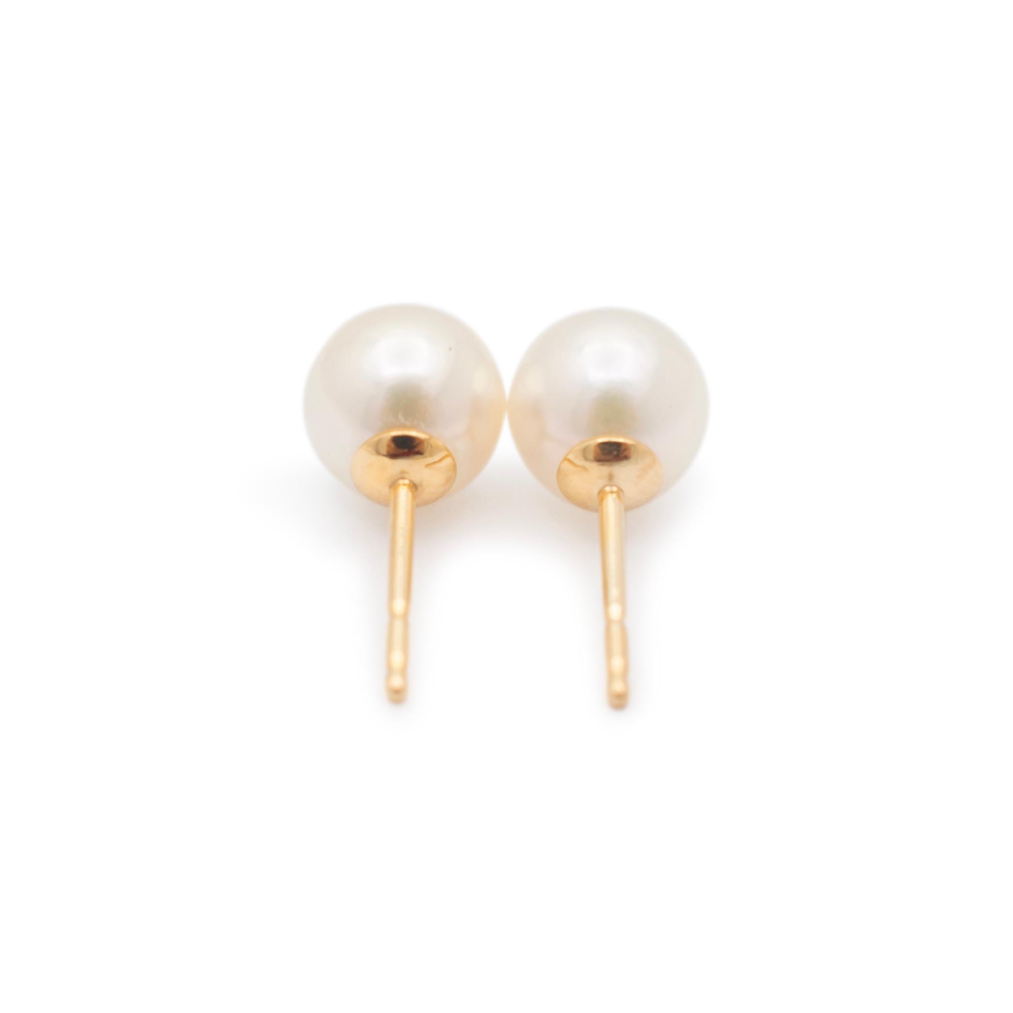 Mikimoto 18K Yellow Gold Akoya Cultured Pearl Push Back Stud Earrings In Excellent Condition For Sale In Houston, TX